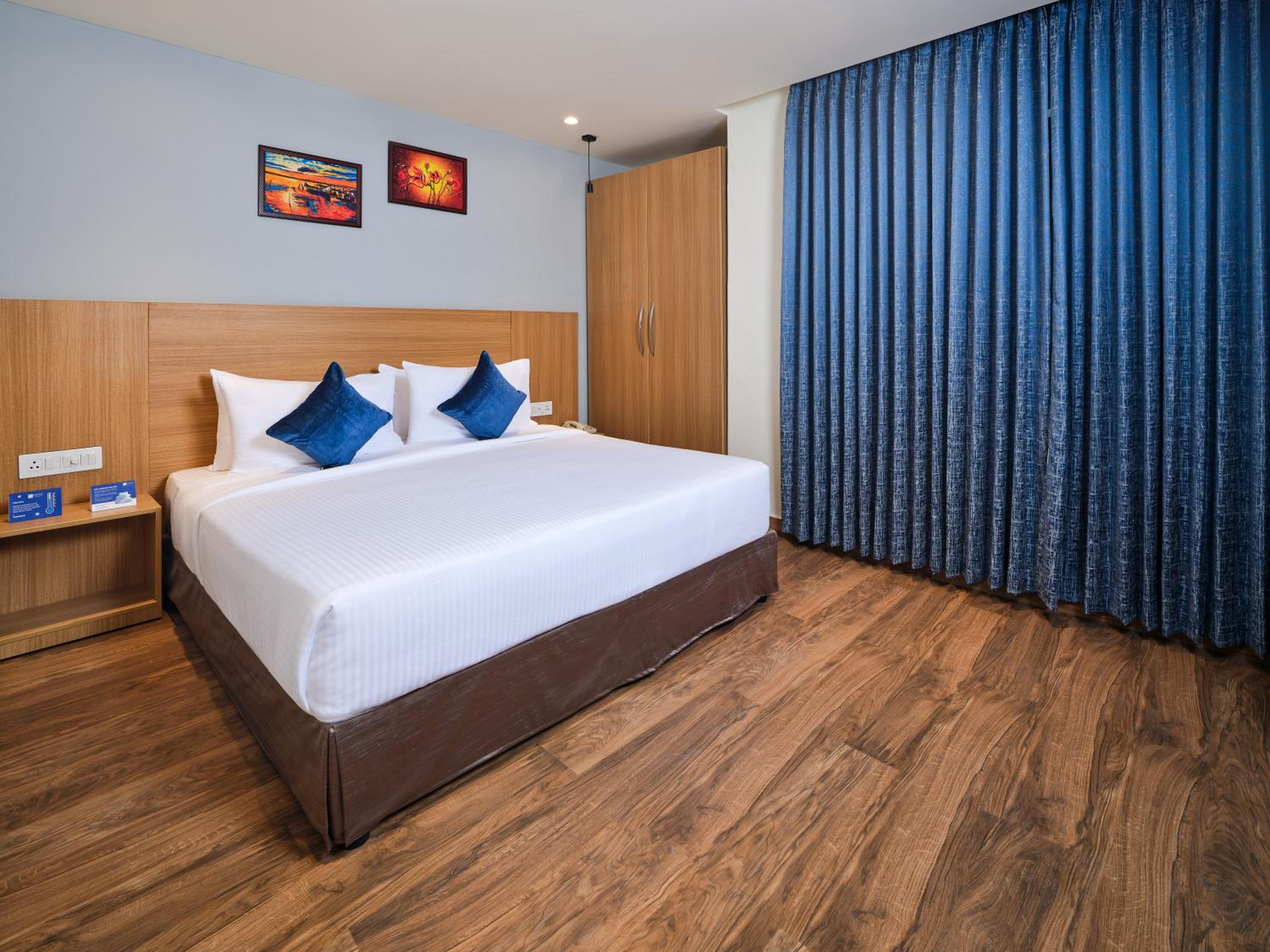 Standard Queen Room