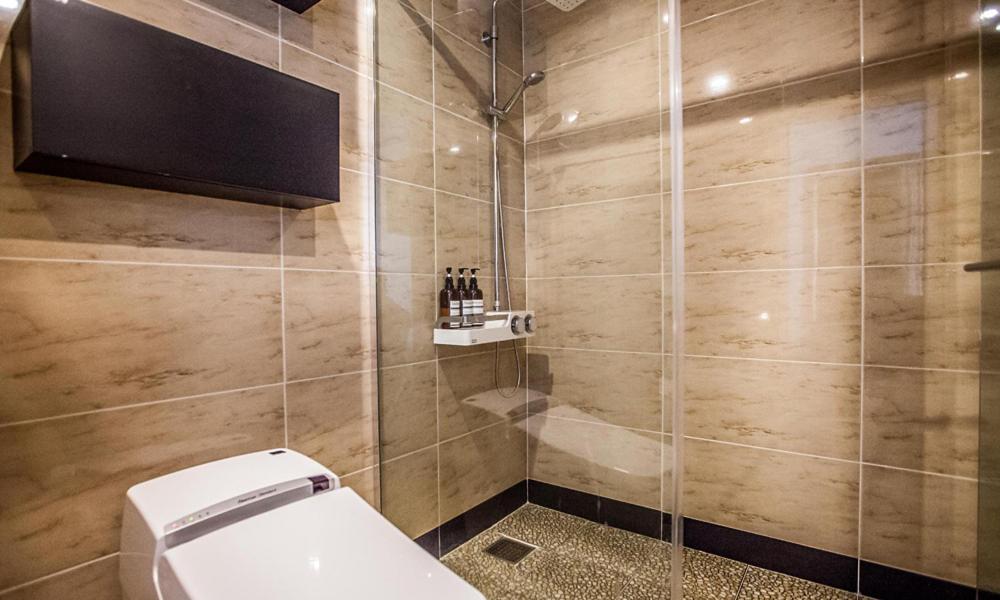 Deluxe Twin Room with Sea View - Photo 7