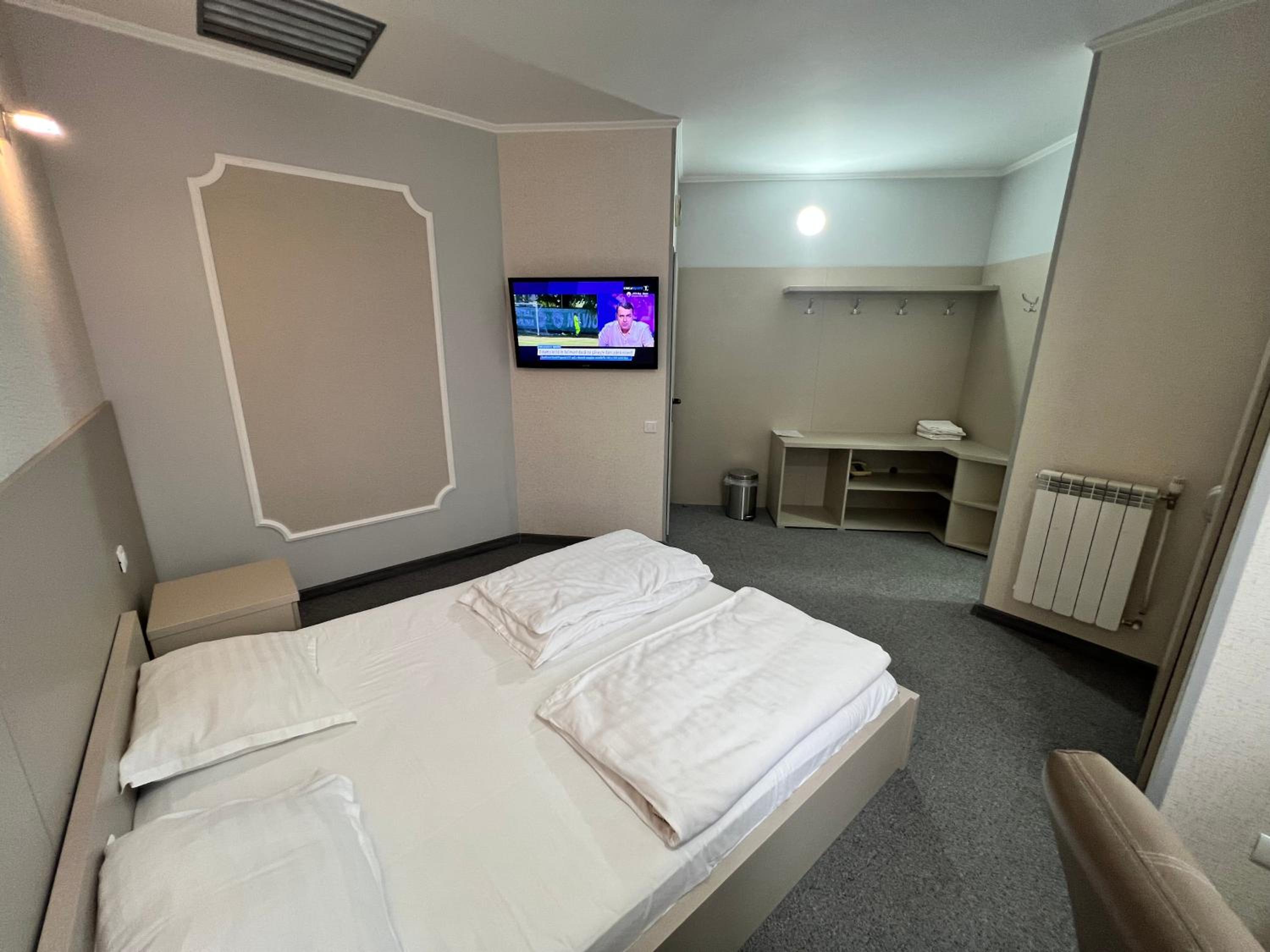 Double Room with Private Bathroom photo 1