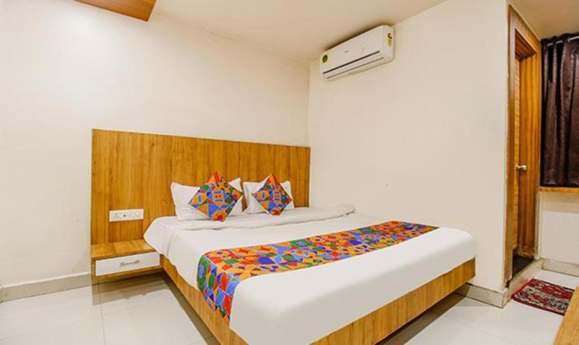Deluxe Room - Photo 1