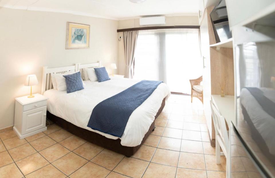 Double Room with Balcony and Sea View photo 1