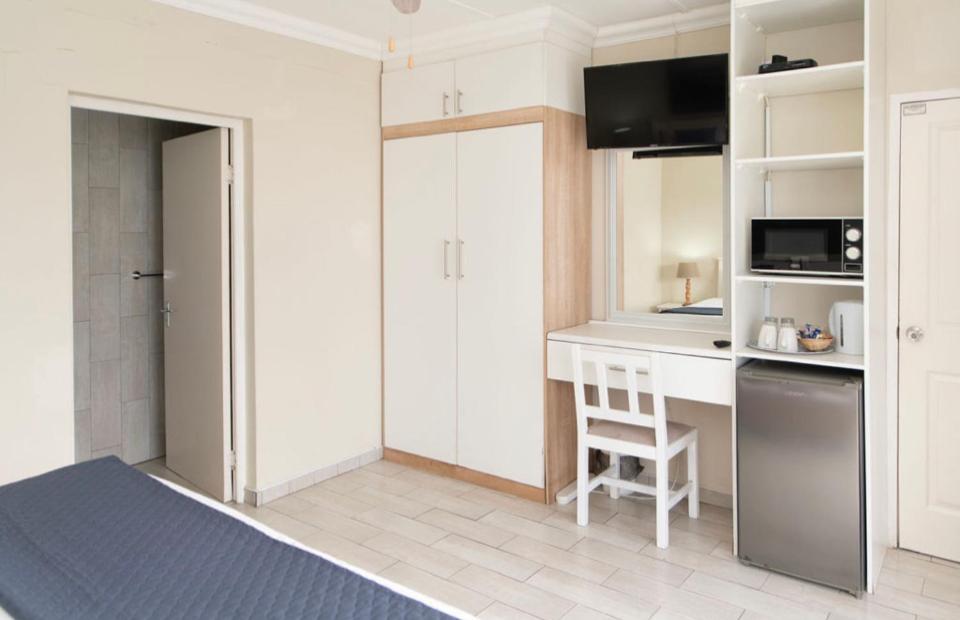 Double Room with Balcony and Sea View photo 2