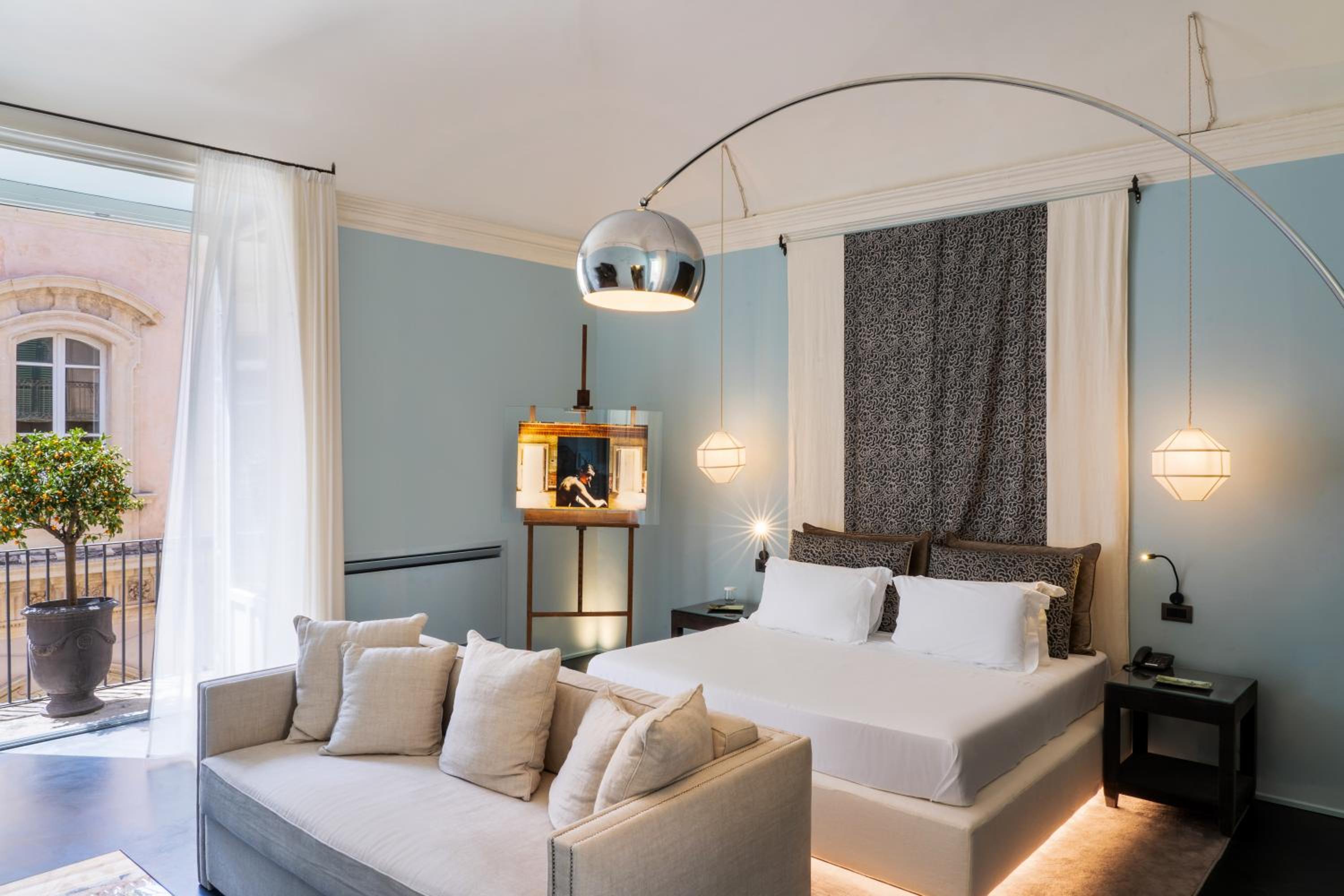 Mini Suite - Photo 1