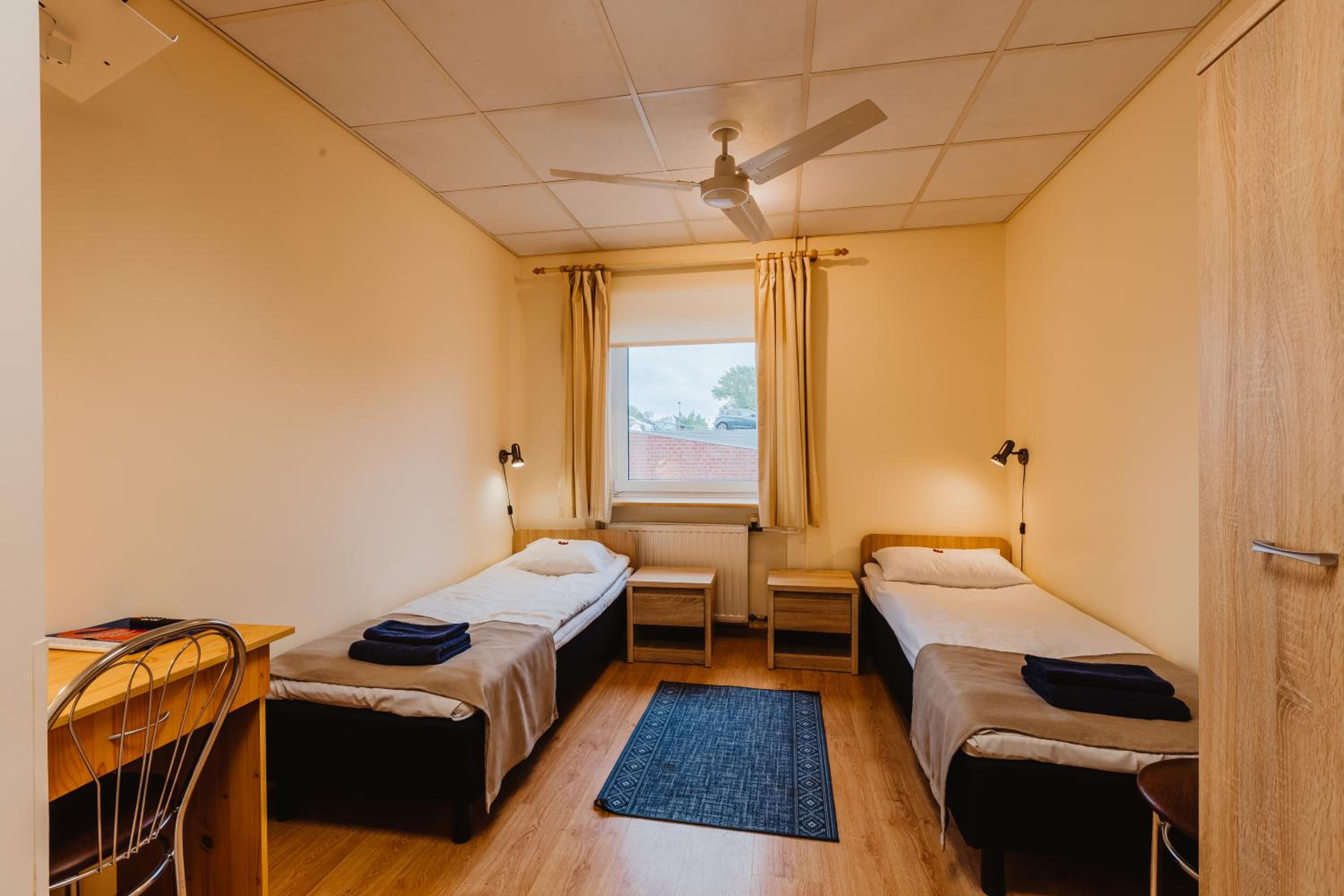 Twin Room - Photo 1
