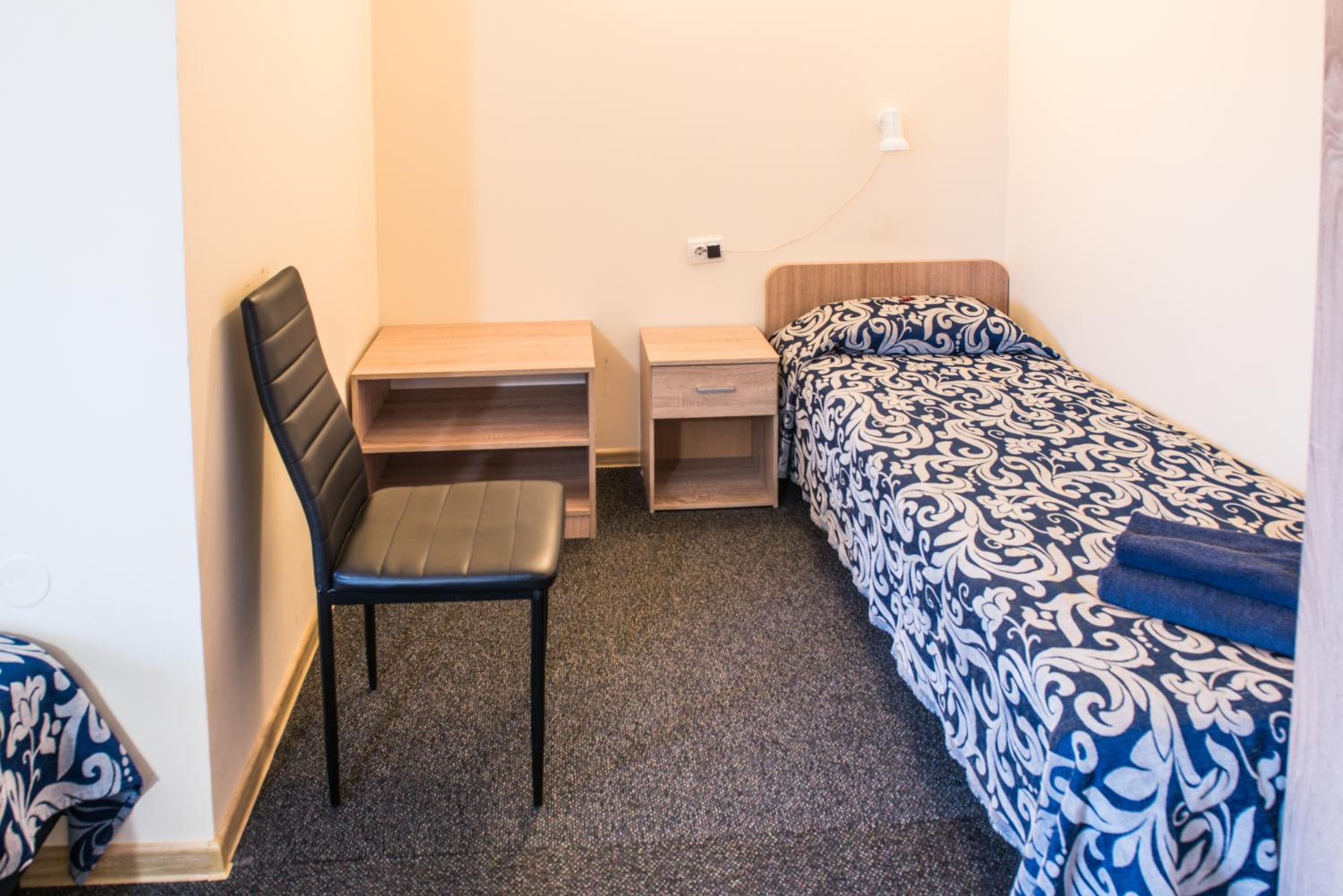 Twin Room - Photo 5