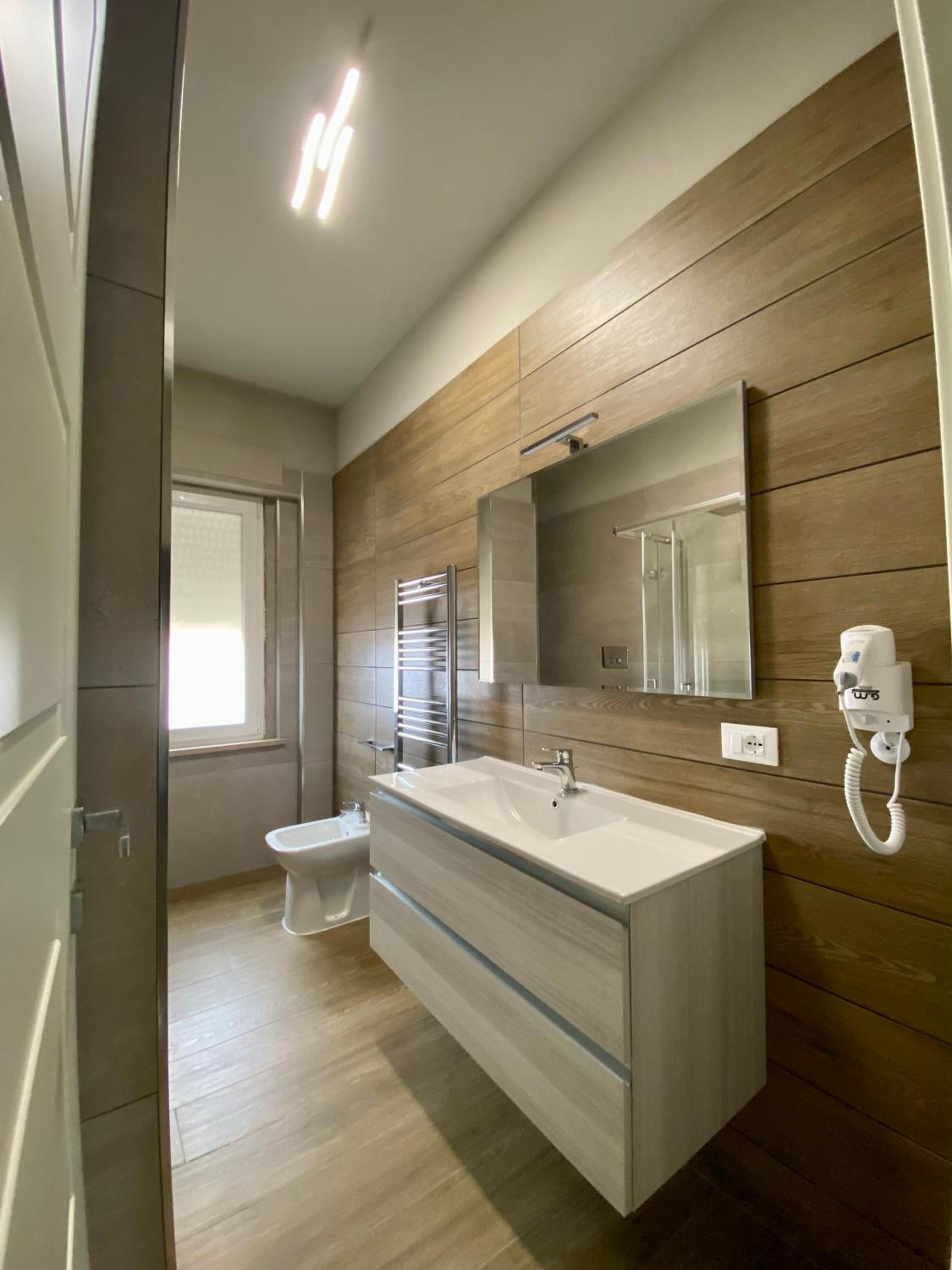 Twin Room with Private External Bathroom photo 2