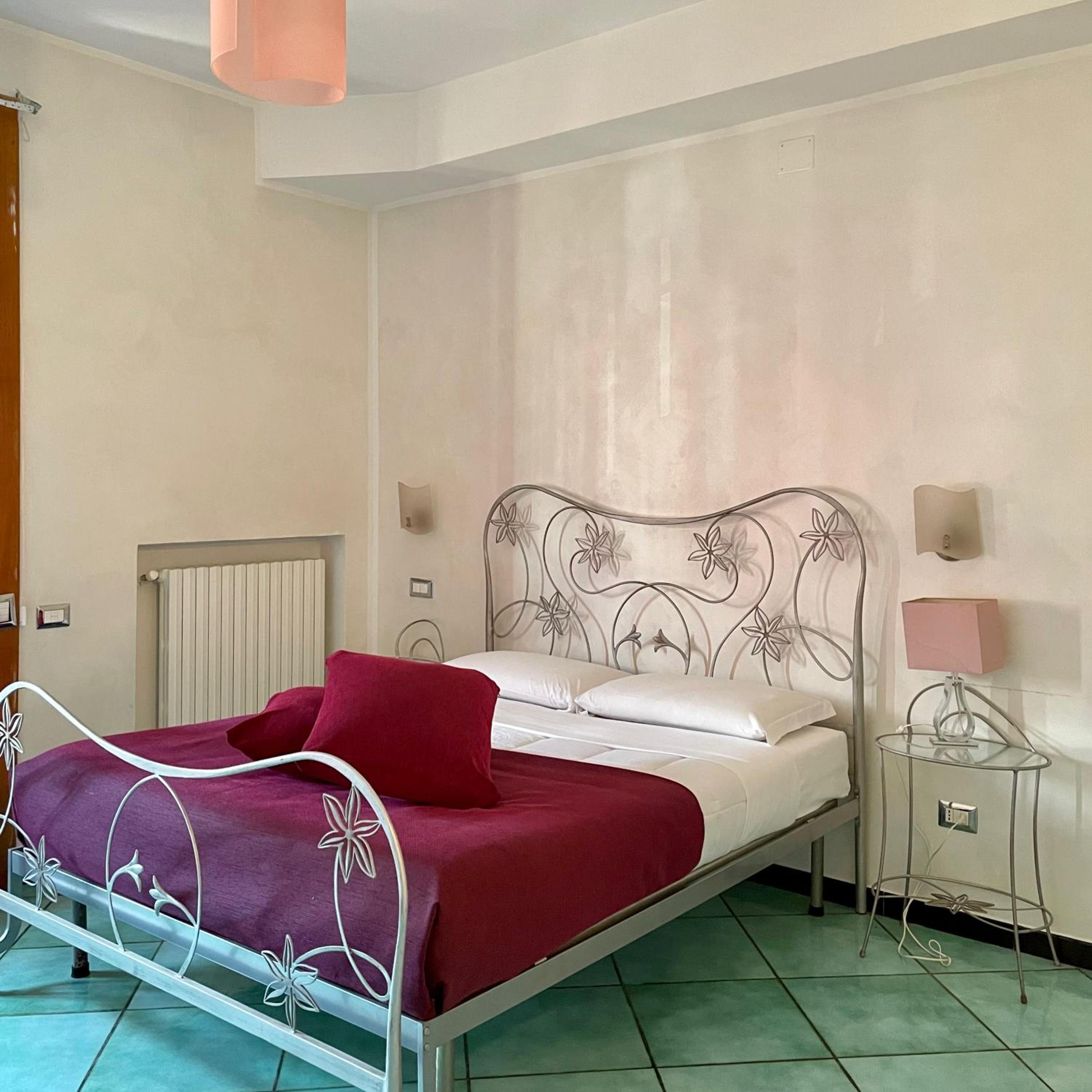 Large Double or Twin Room
