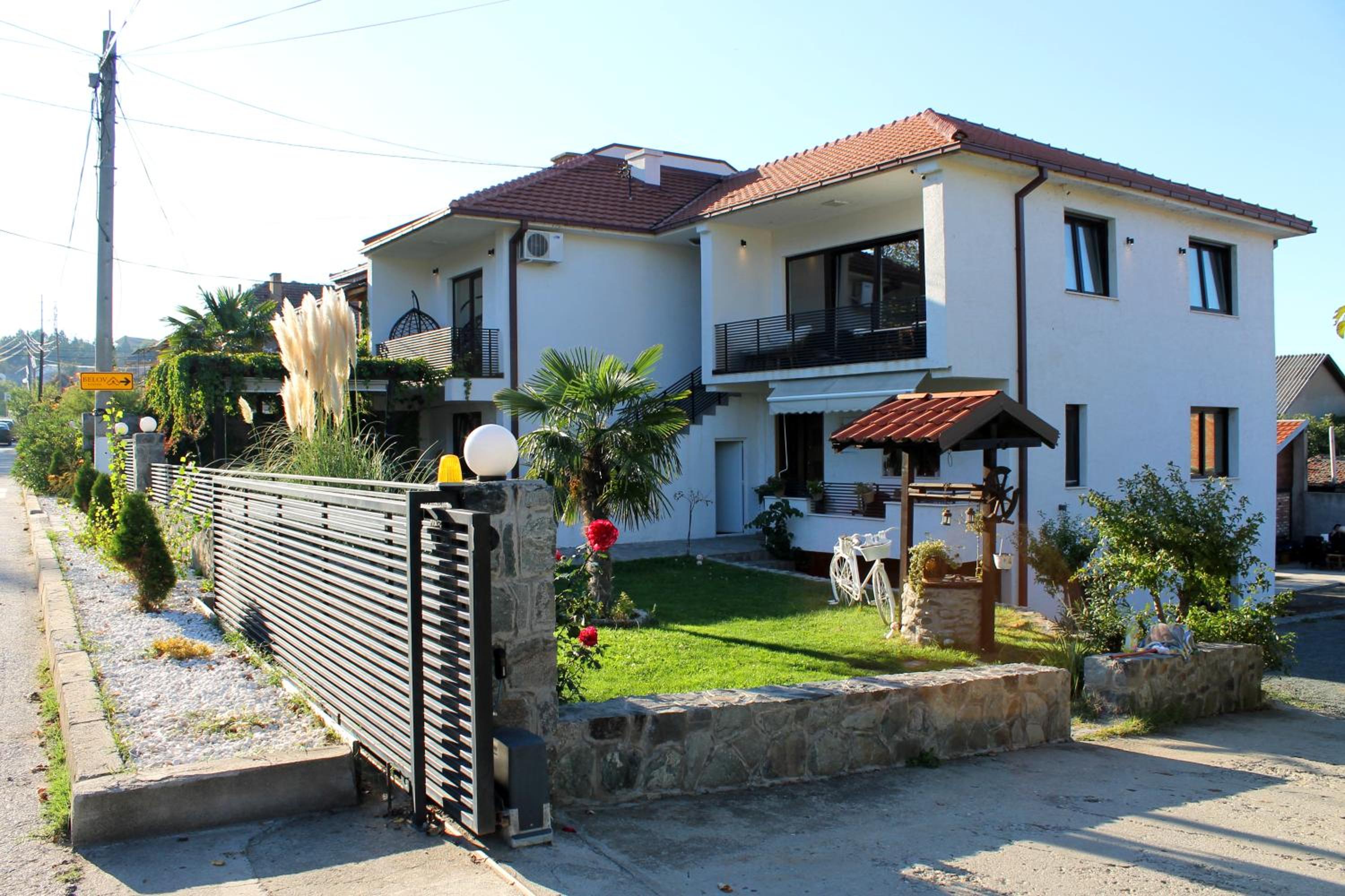 Apartment with Garden View photo 3