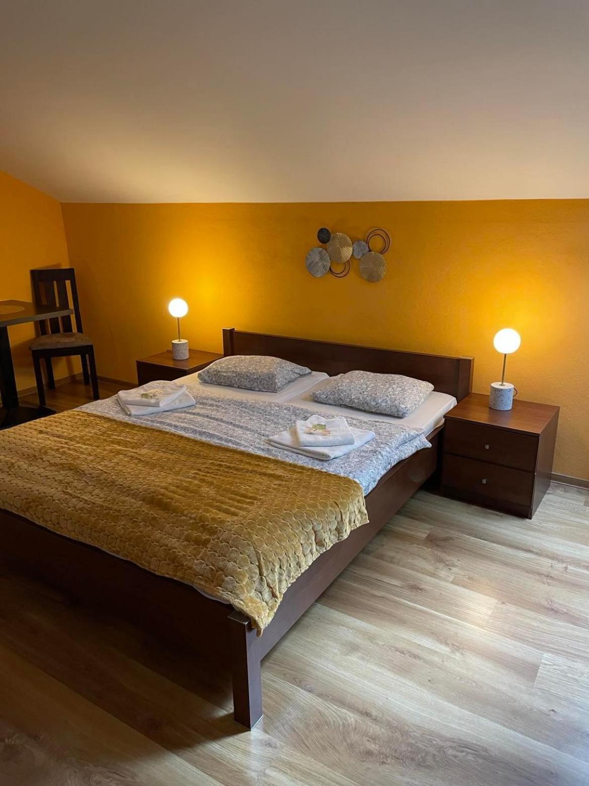 Deluxe Room - Photo 5