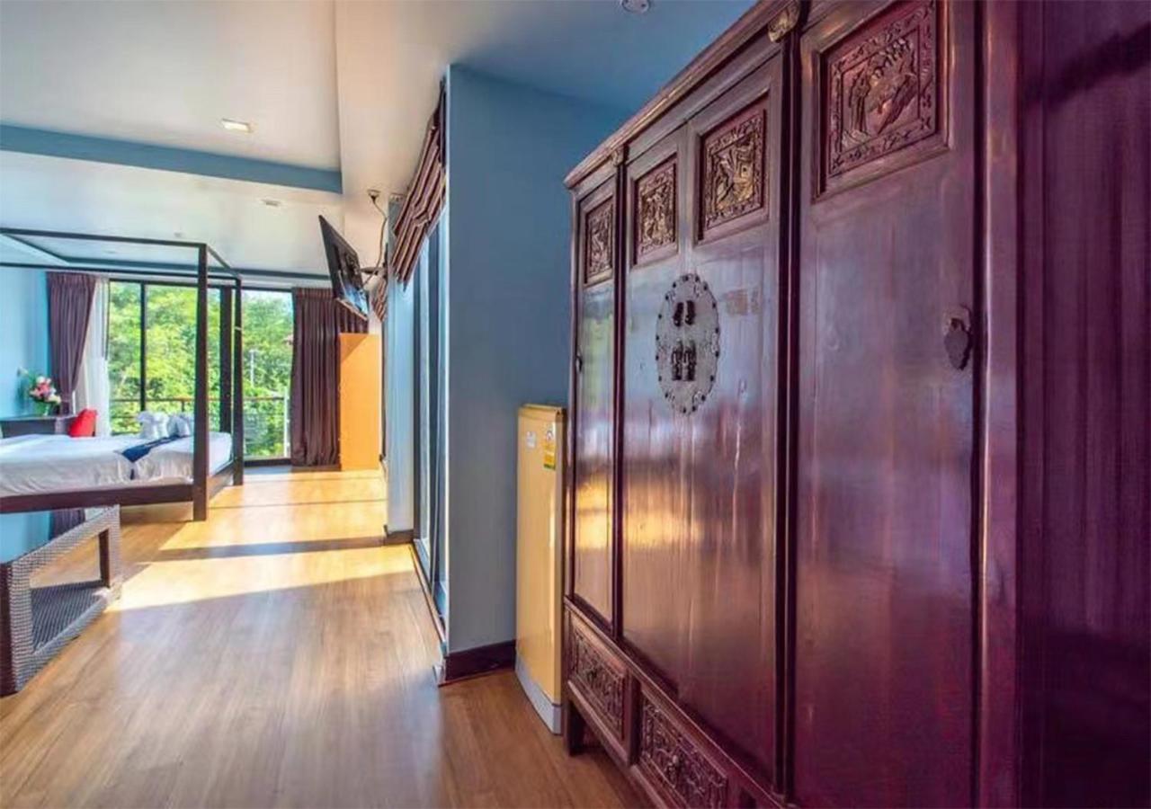 Deluxe Suite - Photo 3
