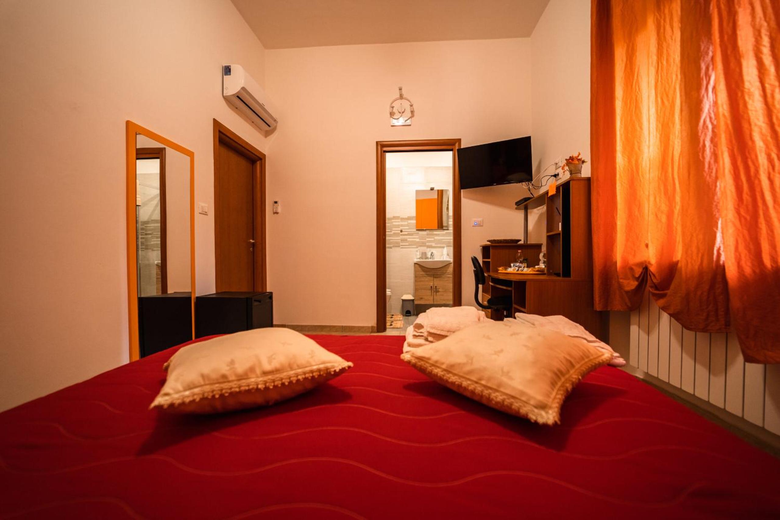 Large Double Room