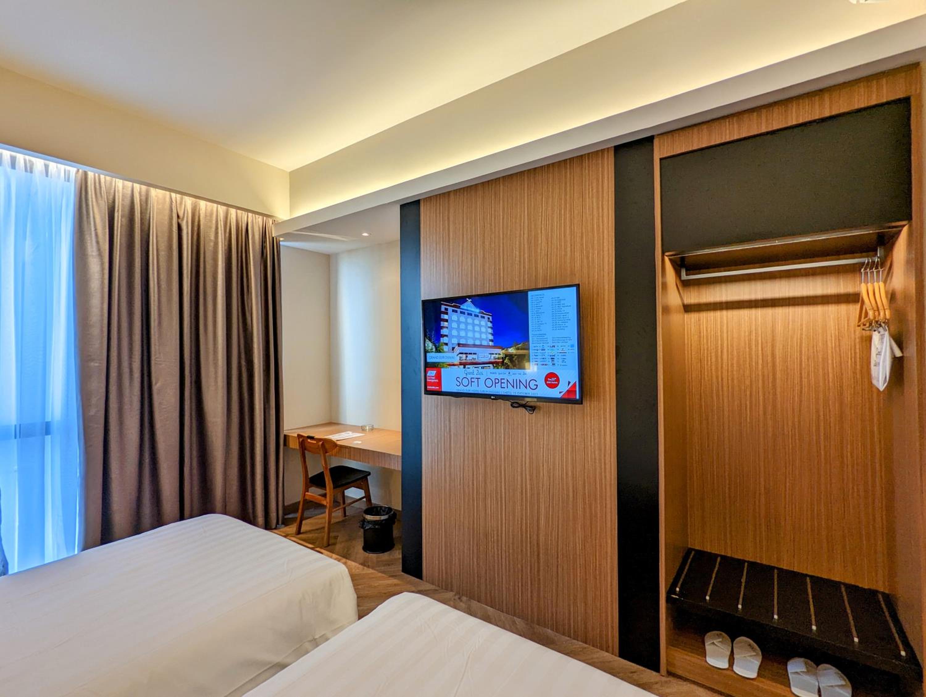 Superior Twin Room - Photo 4
