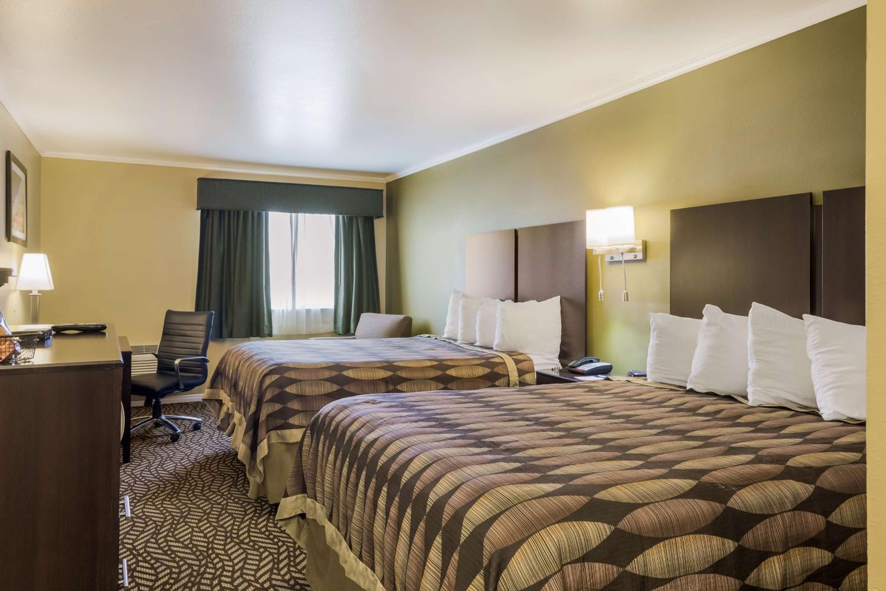 Queen Room with Two Queen Beds - Photo 1