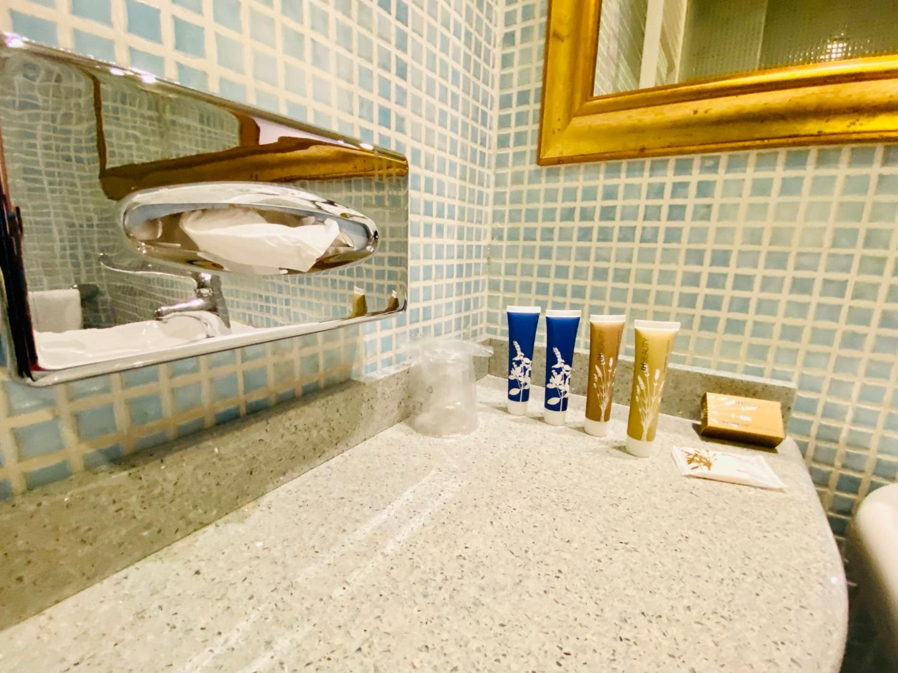 Double Room - Photo 6