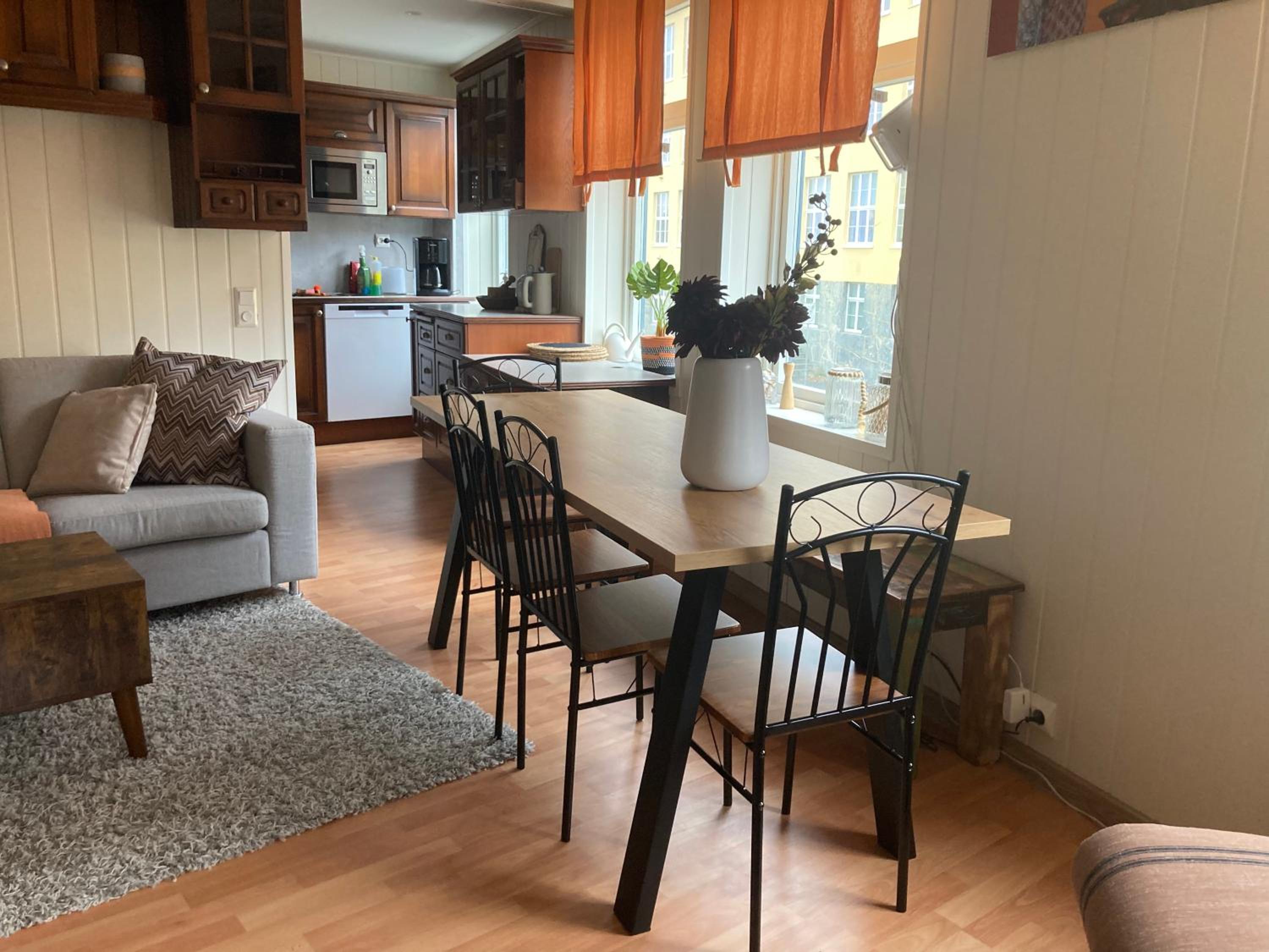 Three-Bedroom Apartment - Photo 3