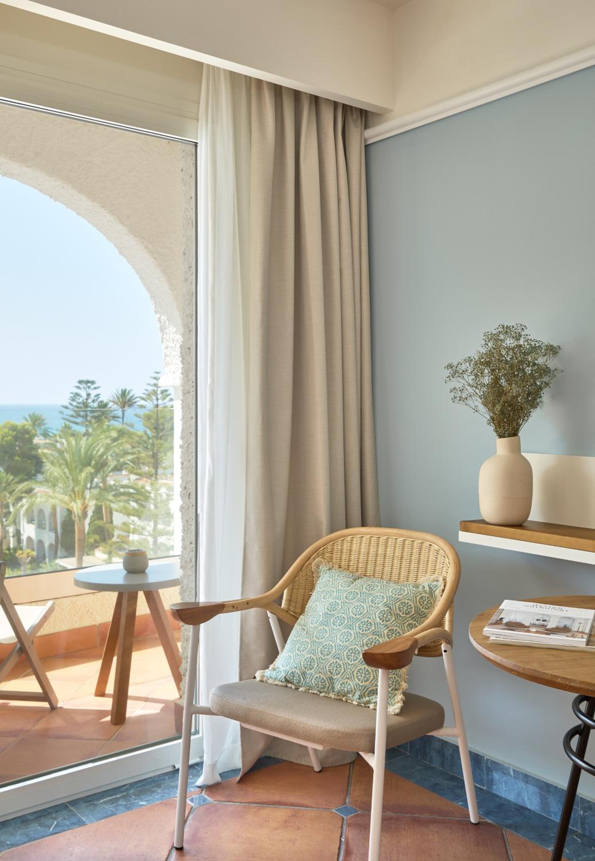 The Level Room with Sea View - Photo 11