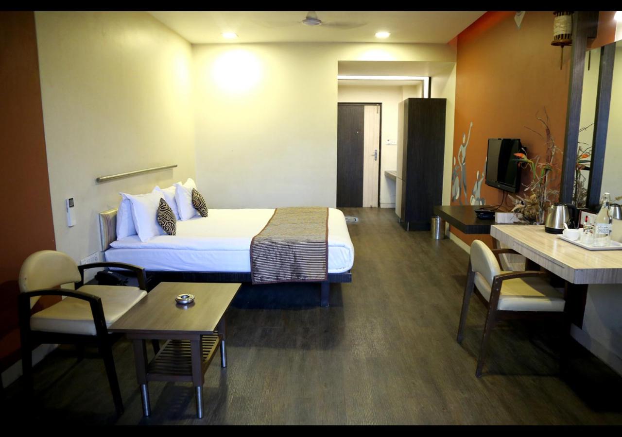 Standard Queen Room - Photo 2