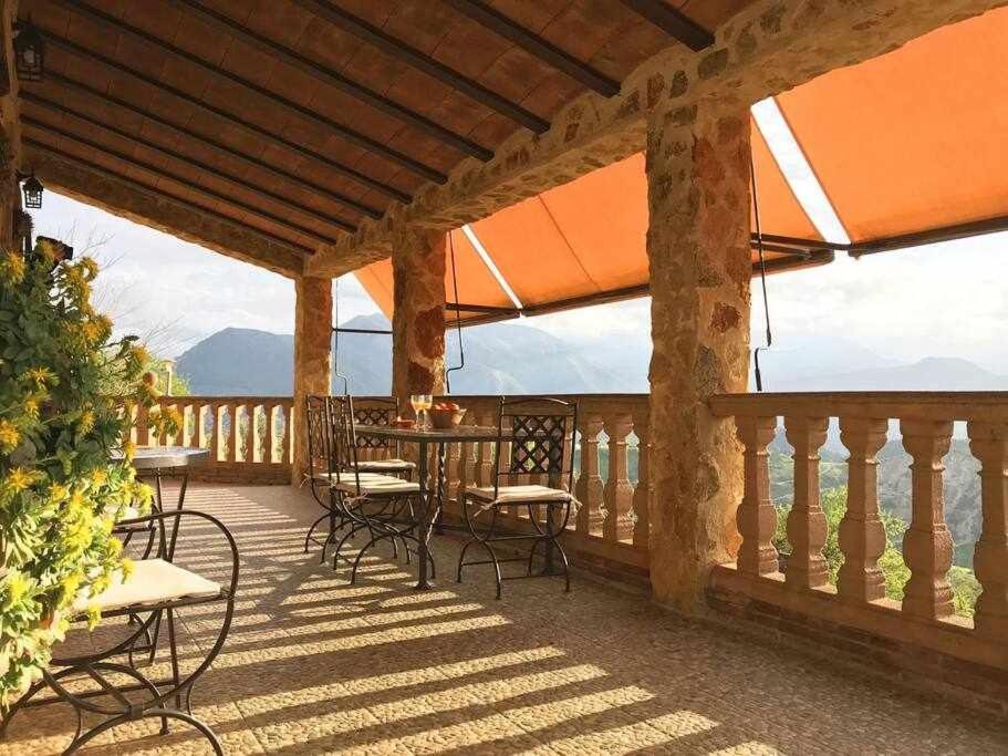 Three-Bedroom Chalet photo 3