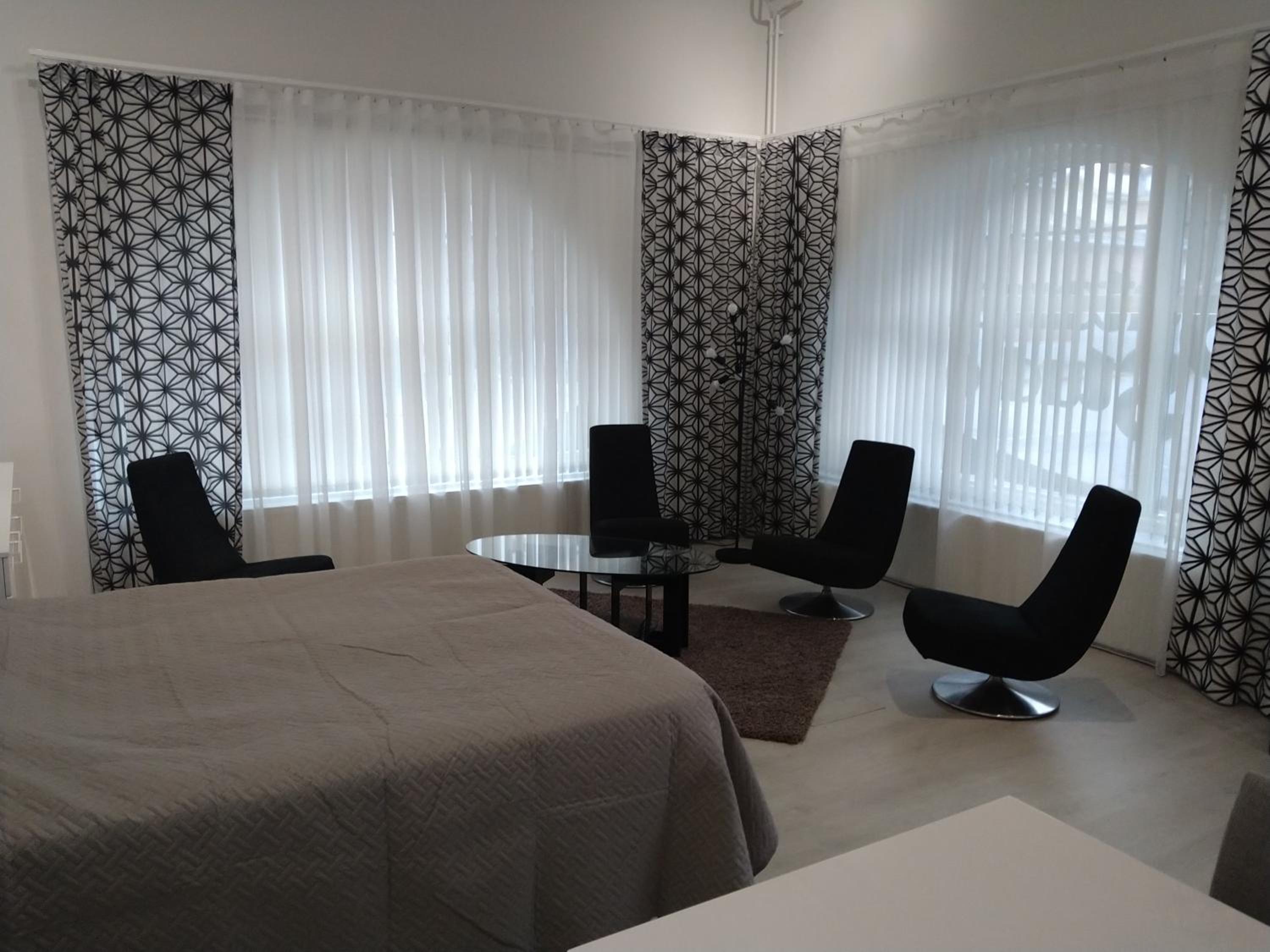Apartment photo 2