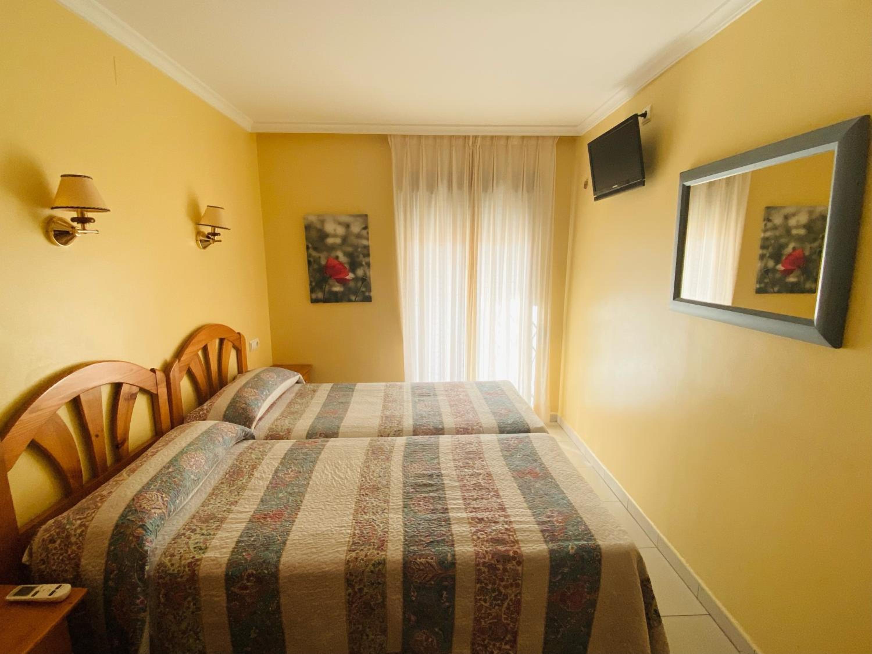 Double or Twin Room photo 2