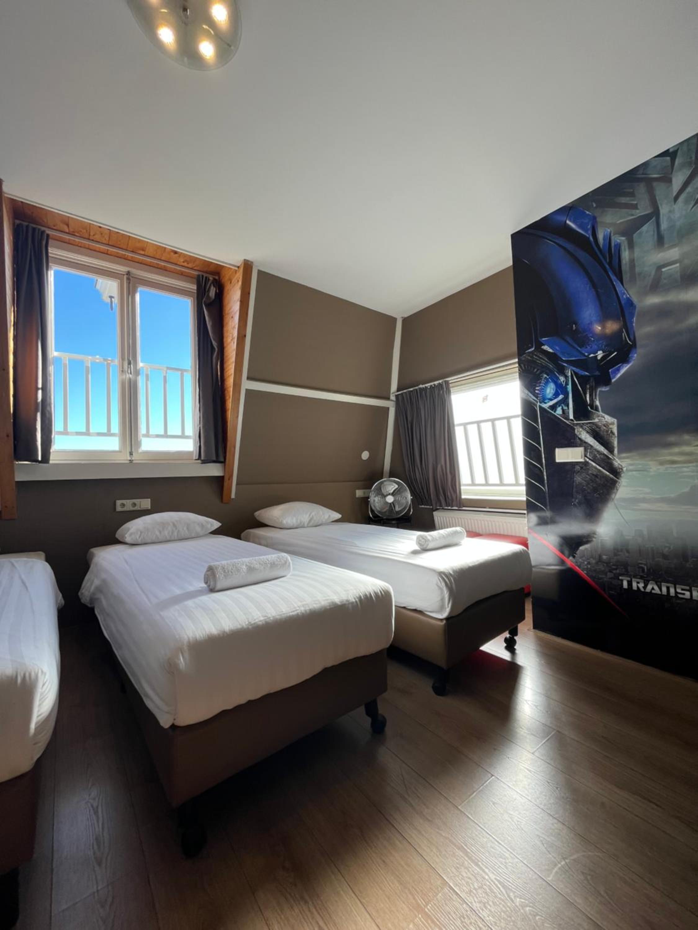 Quadruple Private Room thumbnail 6