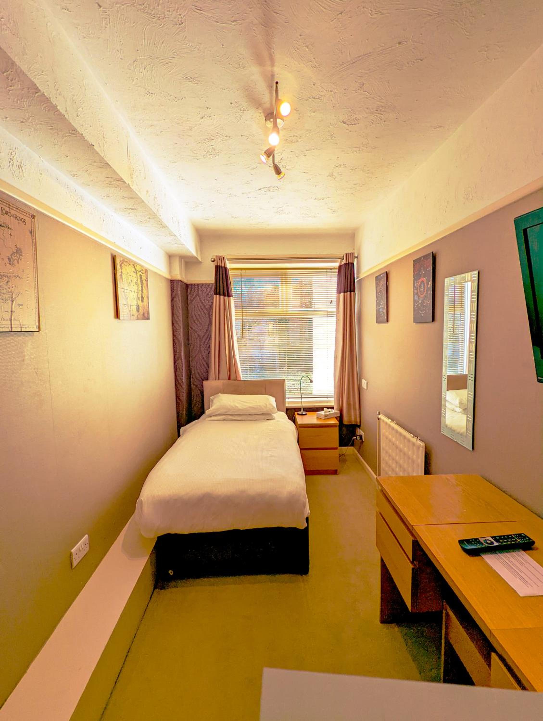 Single Room photo 1