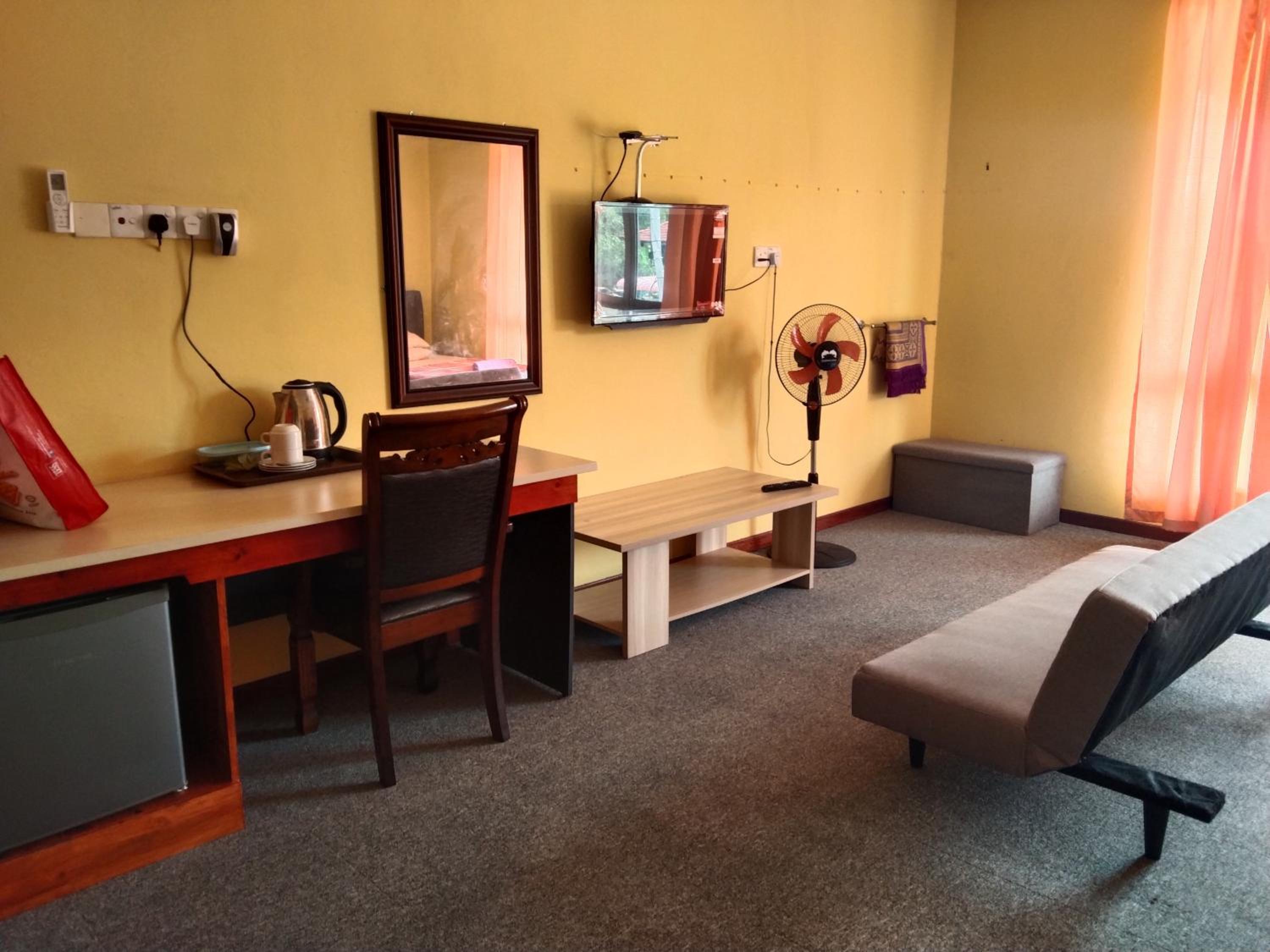 One-Bedroom House photo 1
