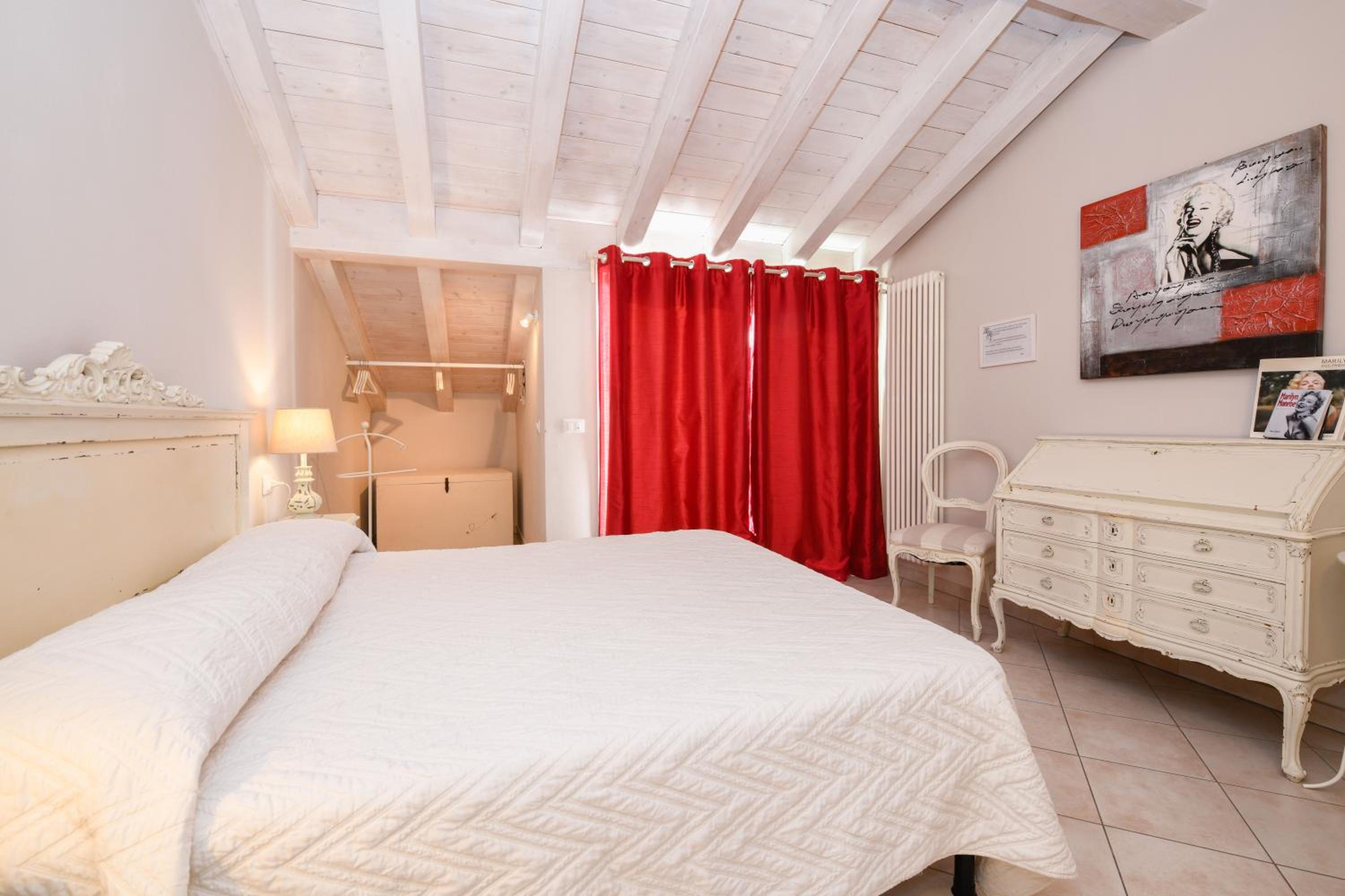 Deluxe Double Room photo 2