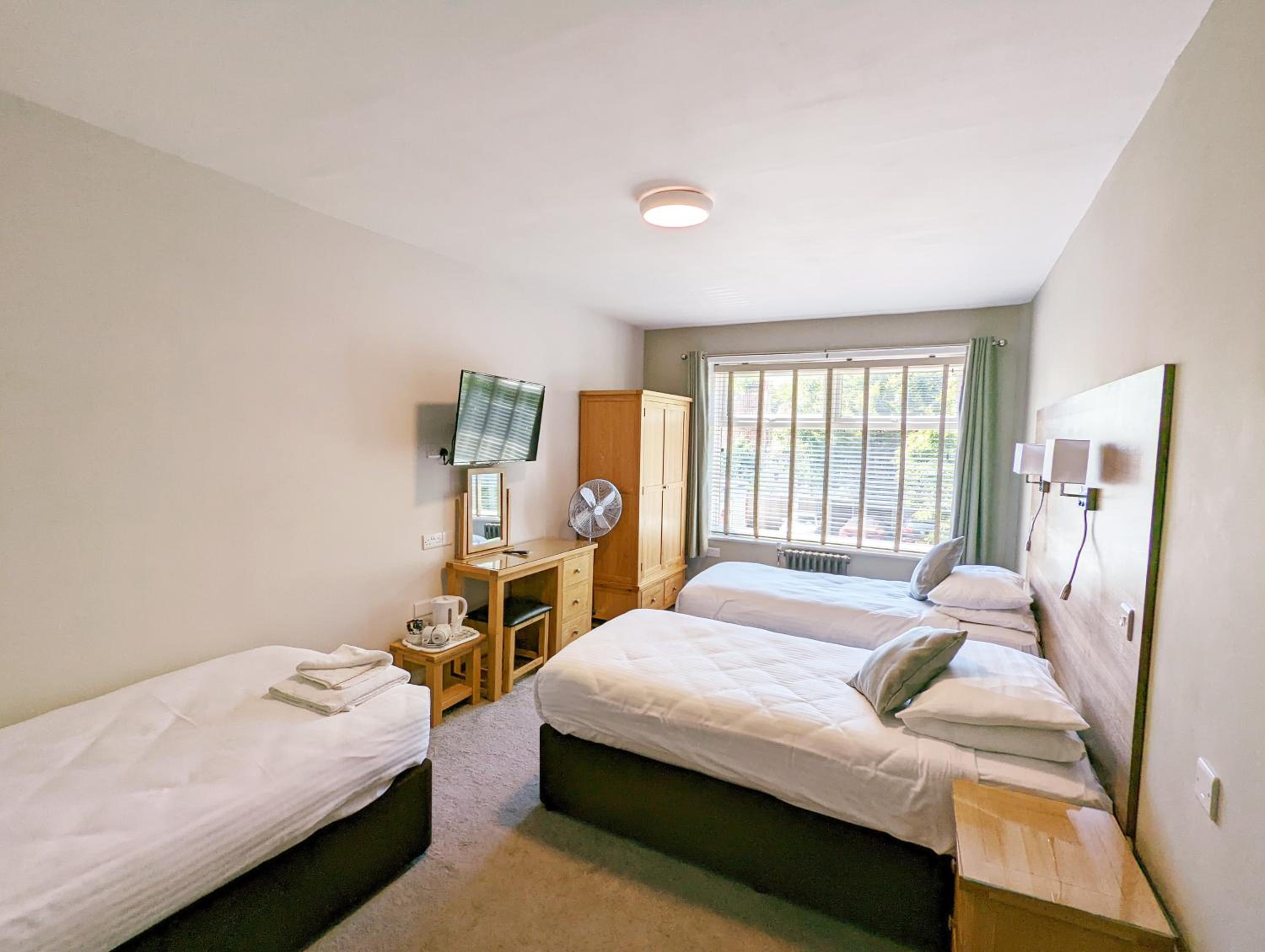 Standard Triple Room - Photo 1