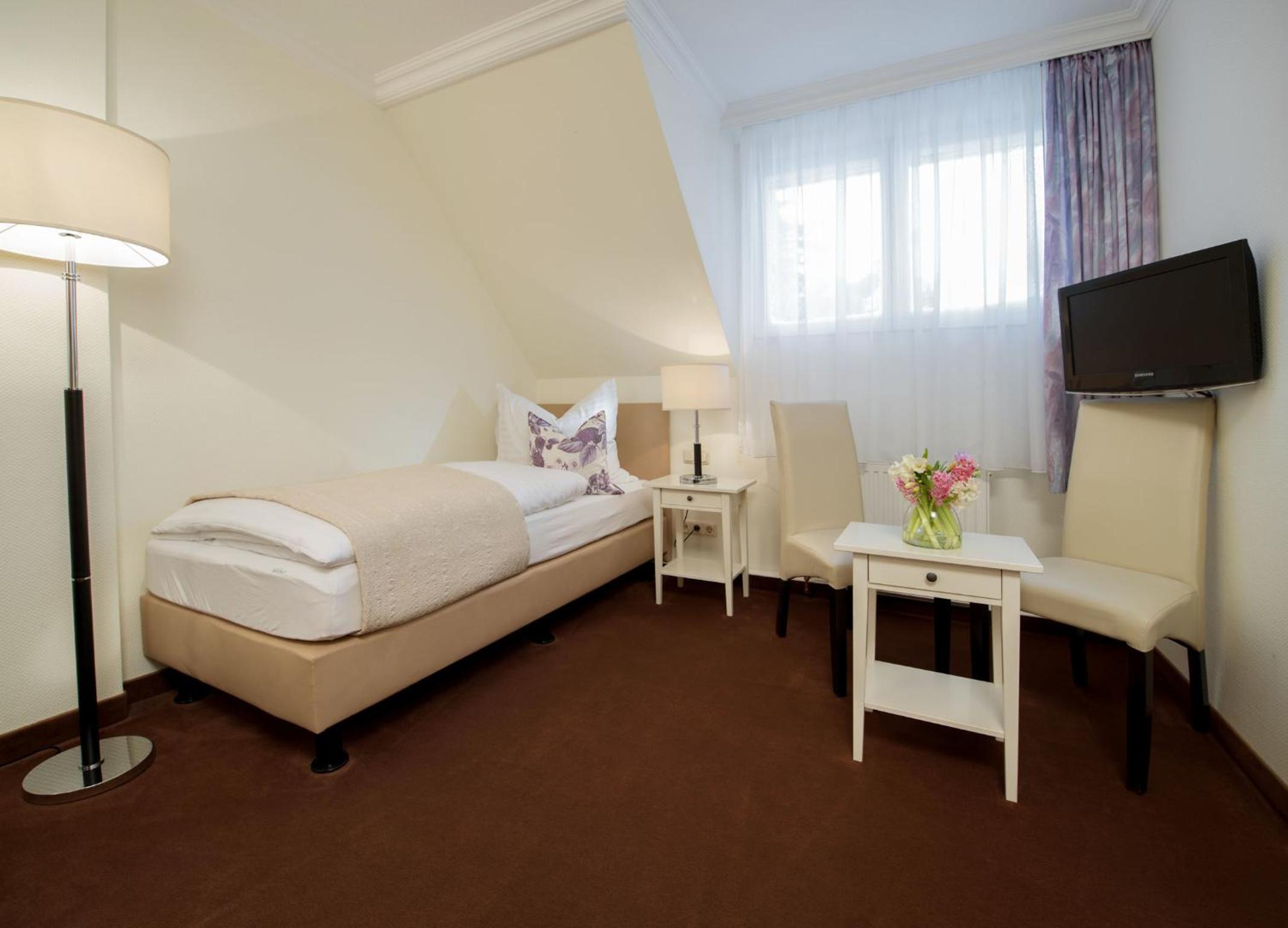 Single Room photo 3