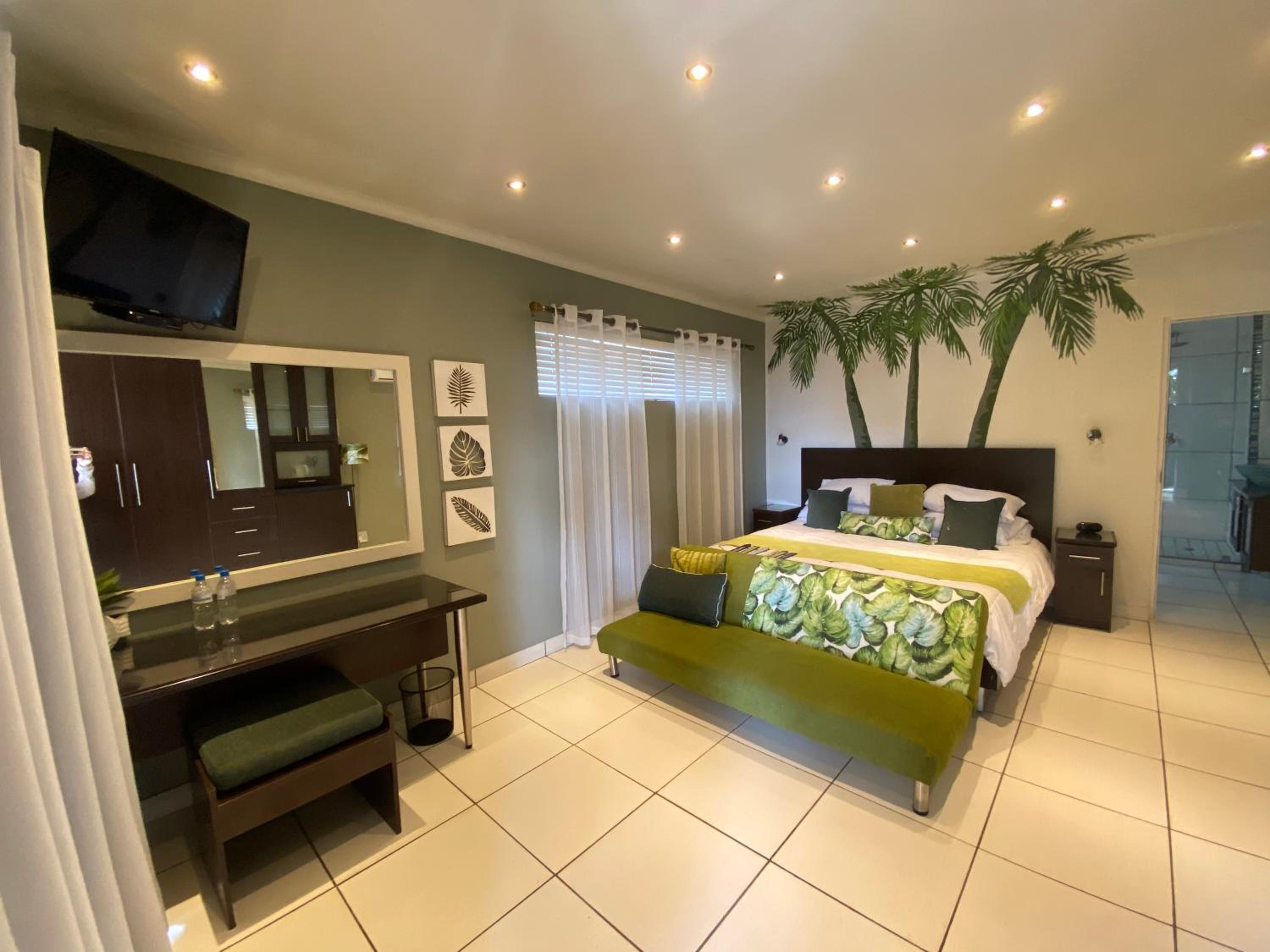 Suite with Balcony - Photo 1