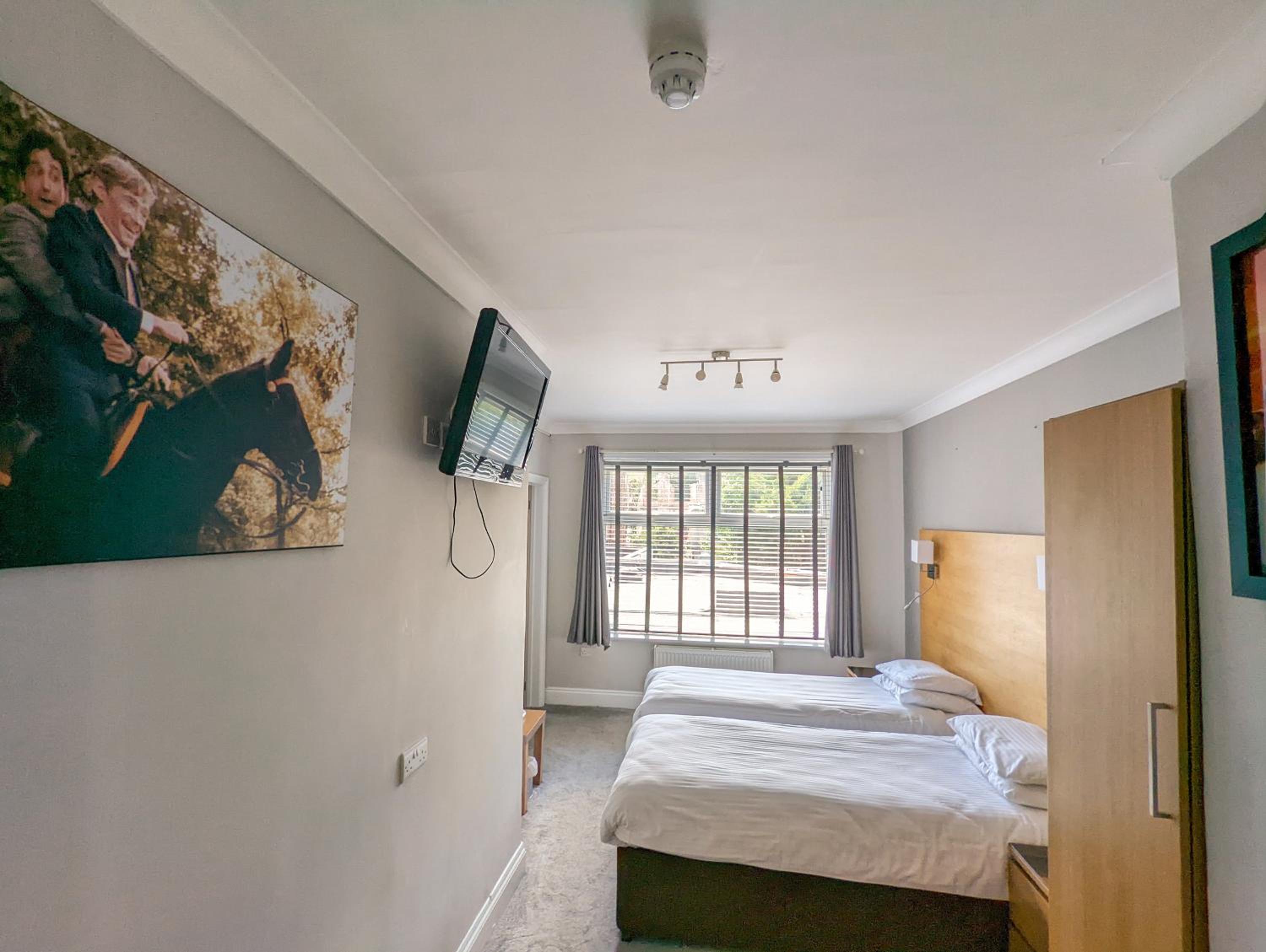 Superior Twin Room - Photo 1