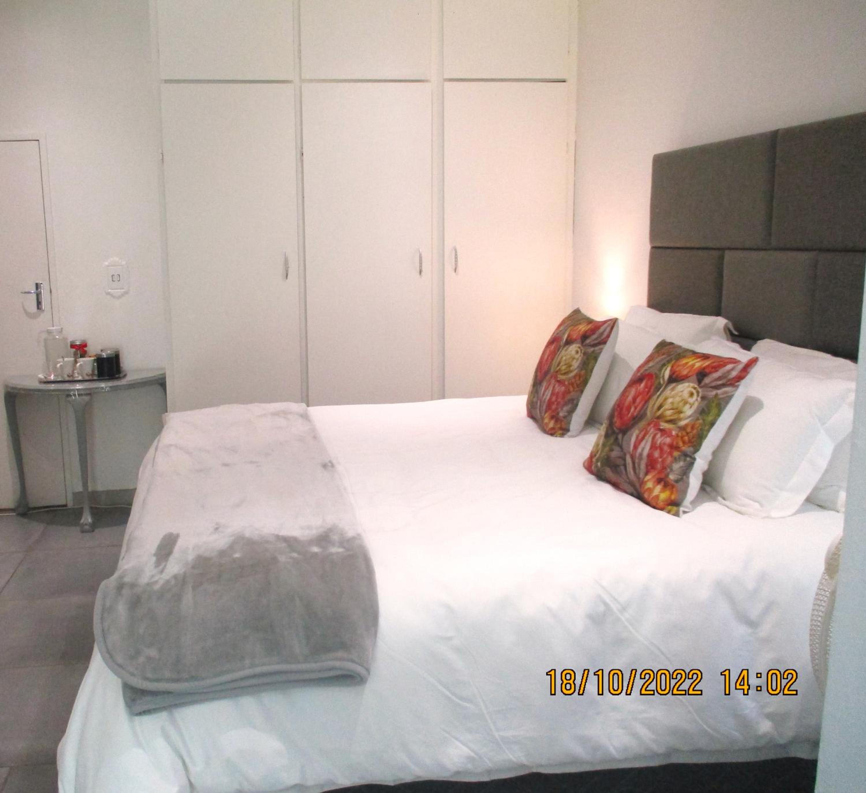 One-Bedroom Apartment - Photo 21