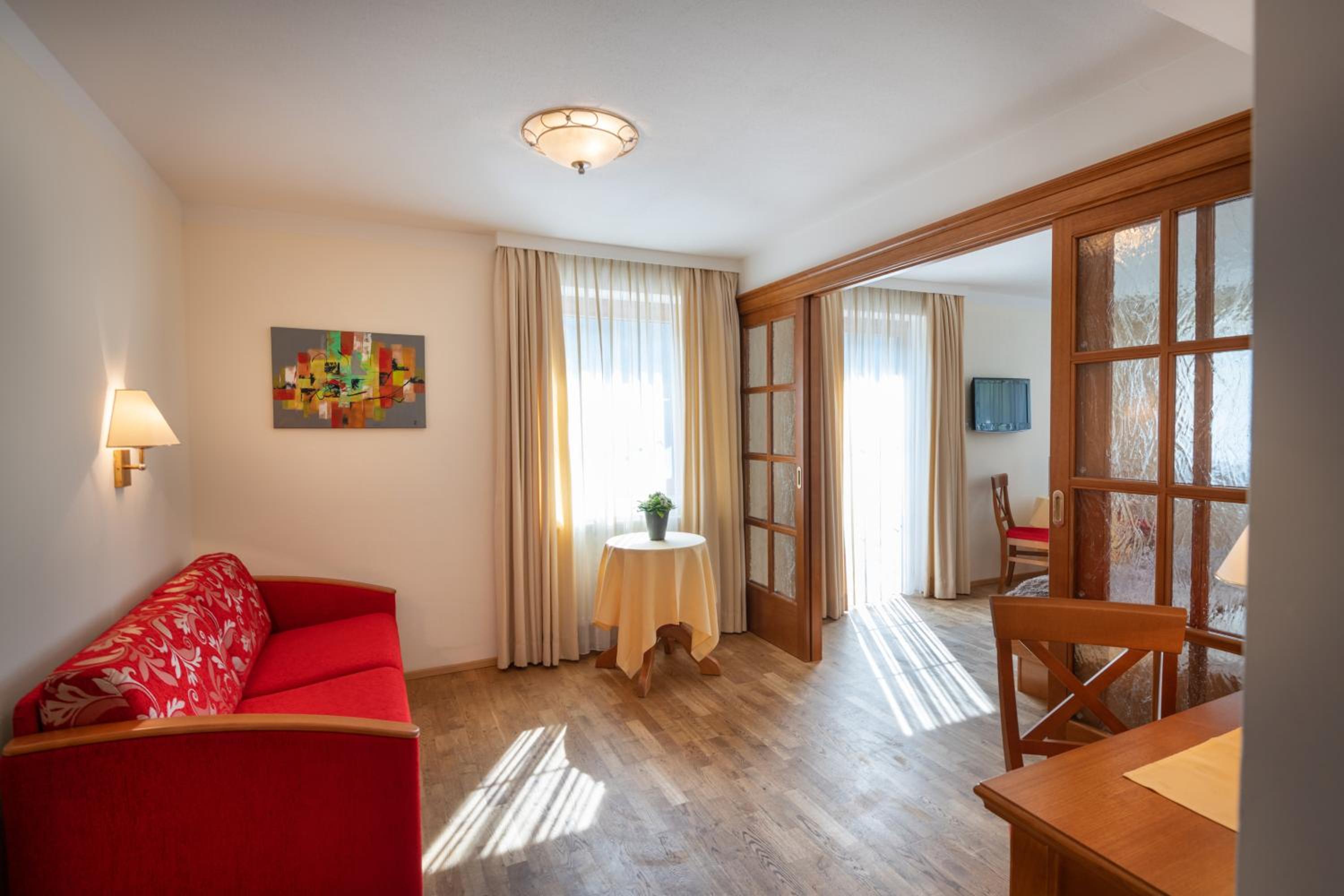 Deluxe Double Room with Balcony photo 1
