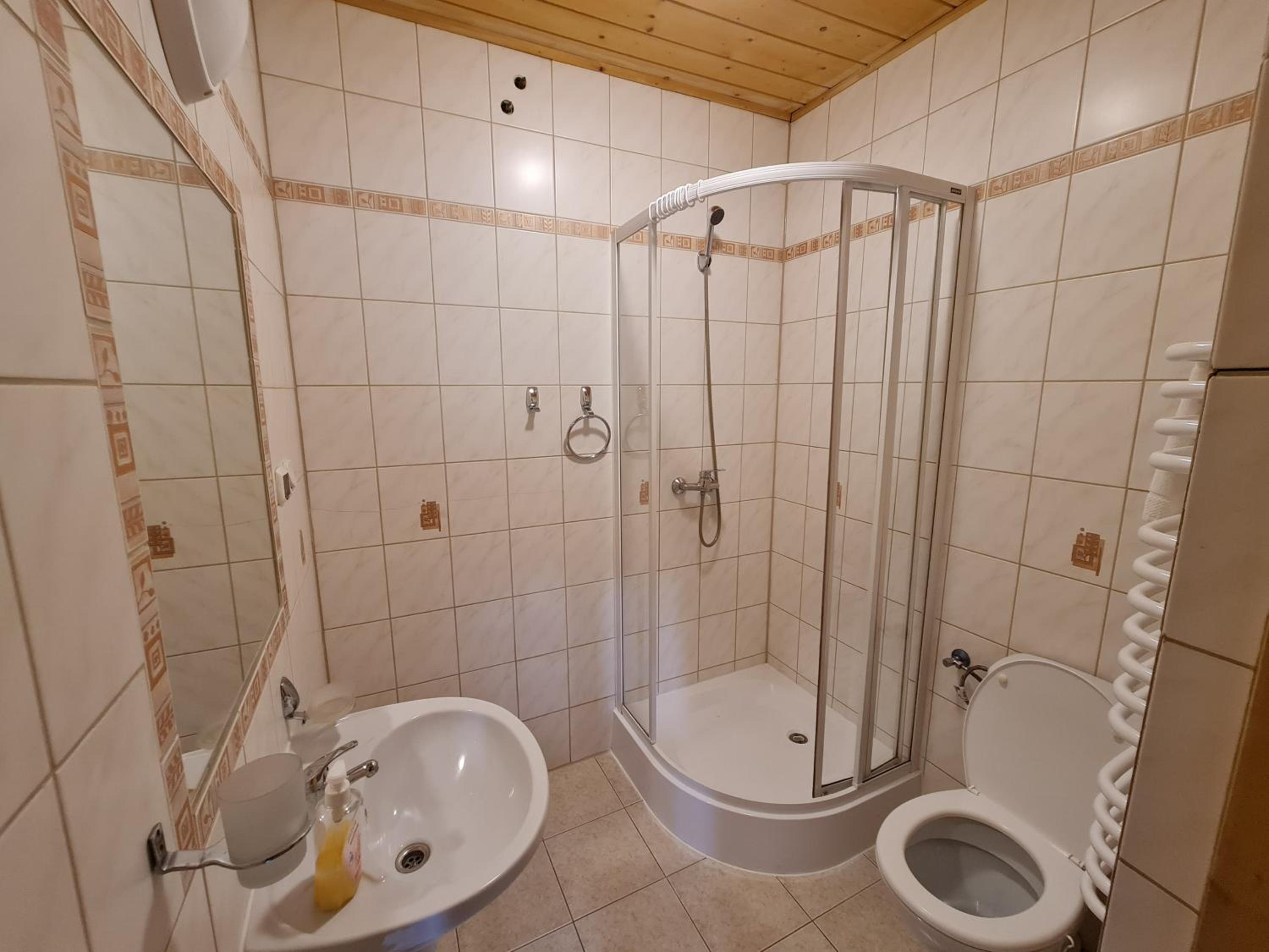Double Room - Photo 22