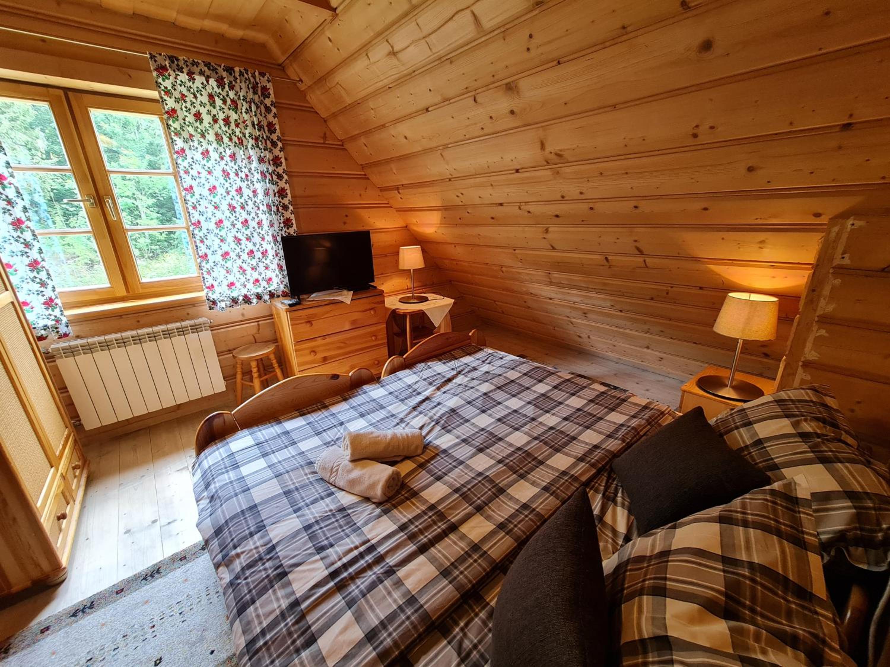 Double Room - Photo 6