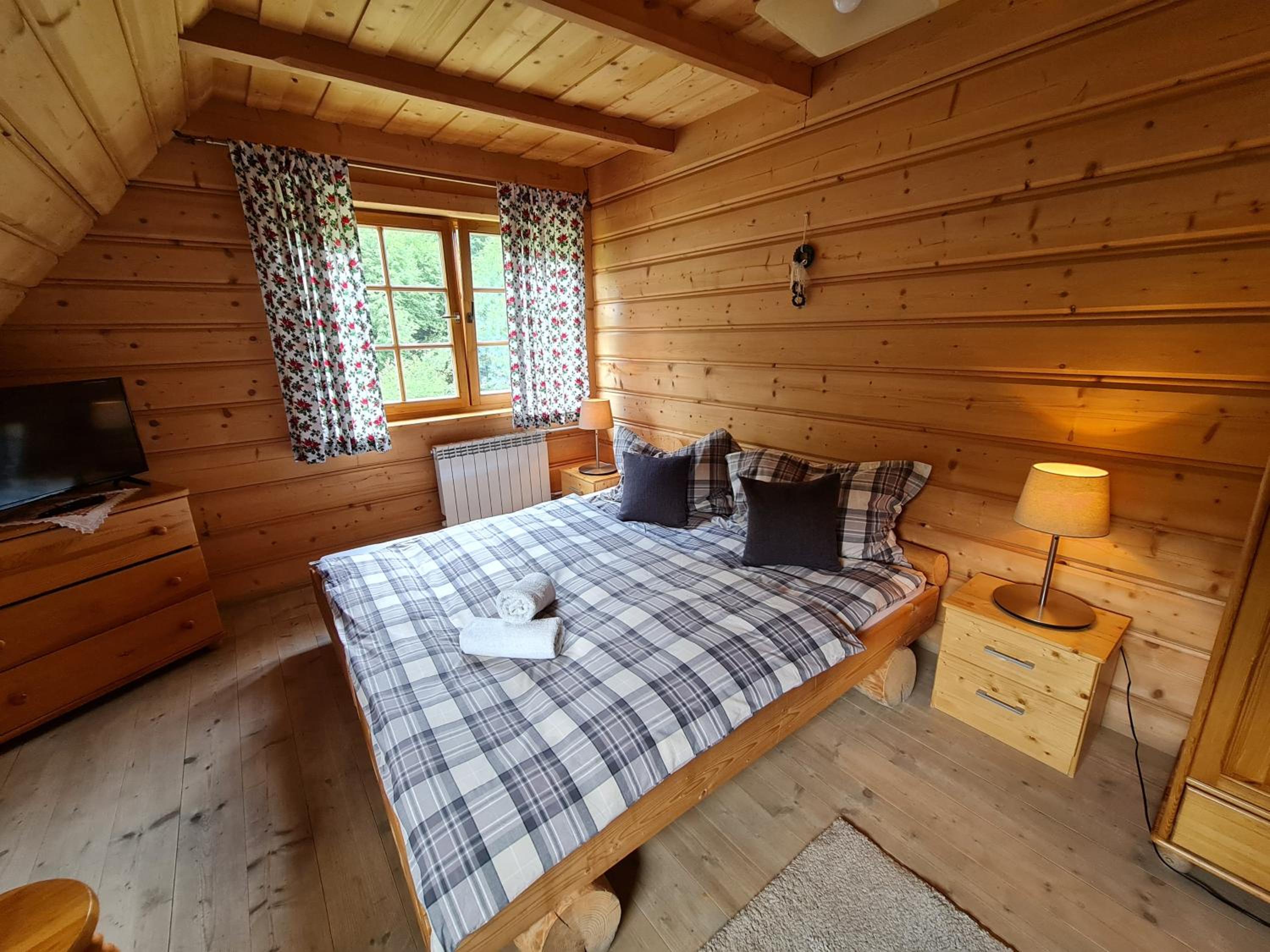 Double Room - Photo 9