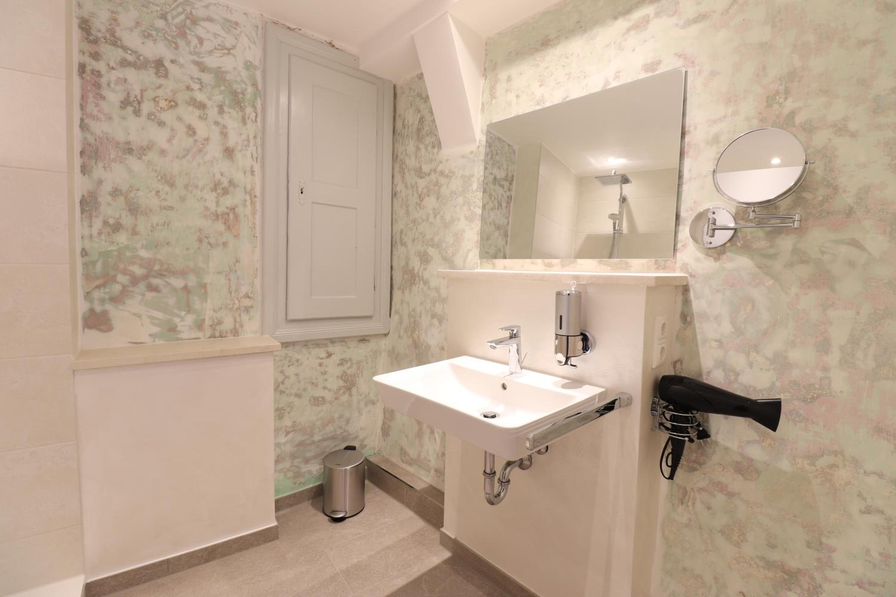 Superior Quadruple Room photo 2