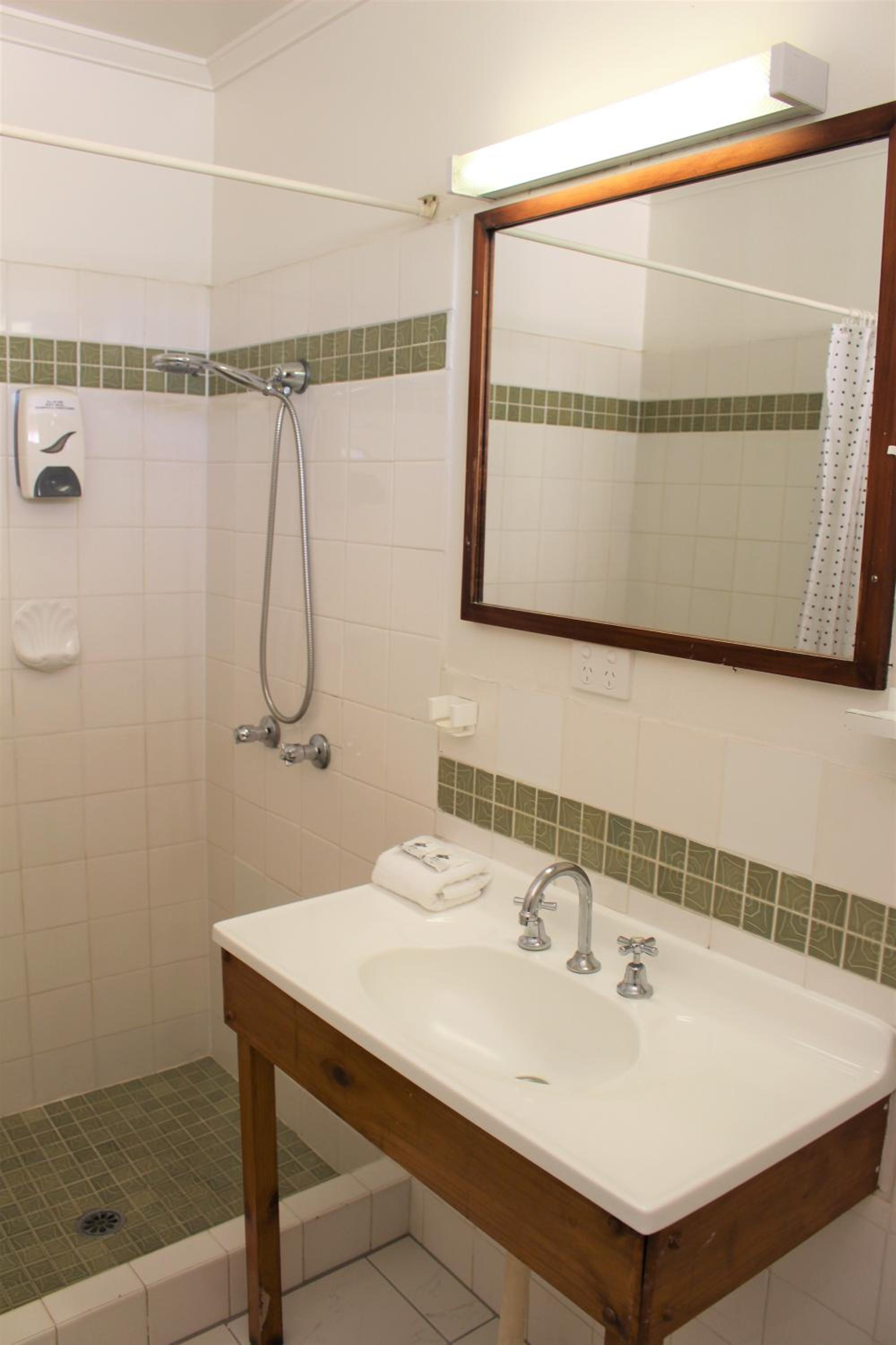 Triple Room - Photo 22