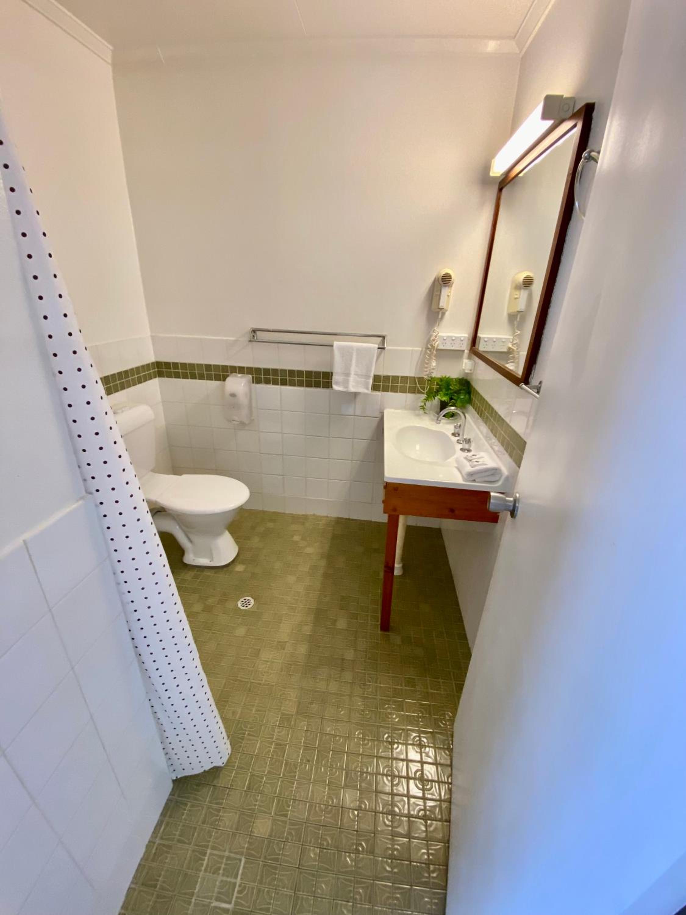 Triple Room - Photo 17