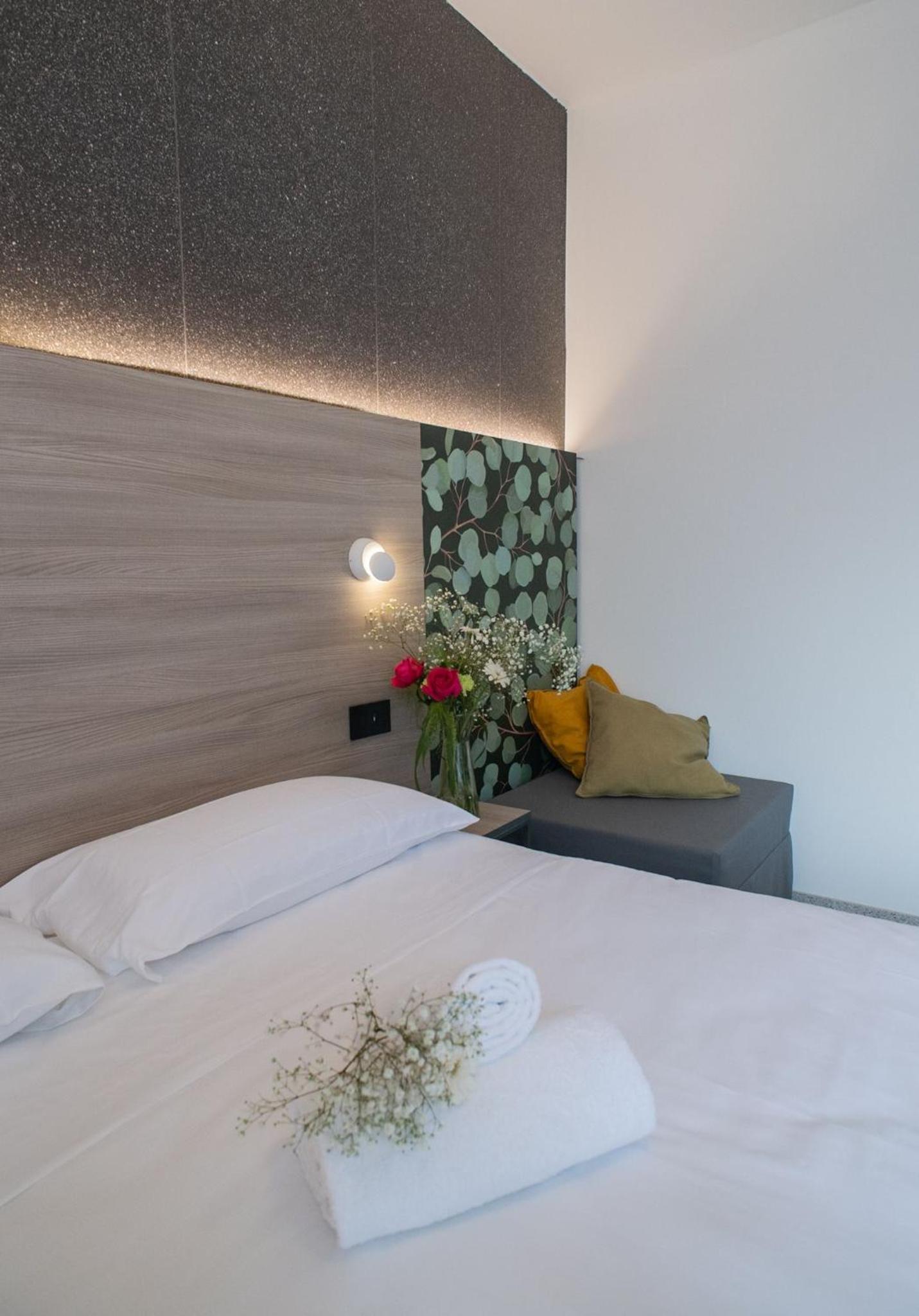 Standard Double Or Twin Room - Photo 6
