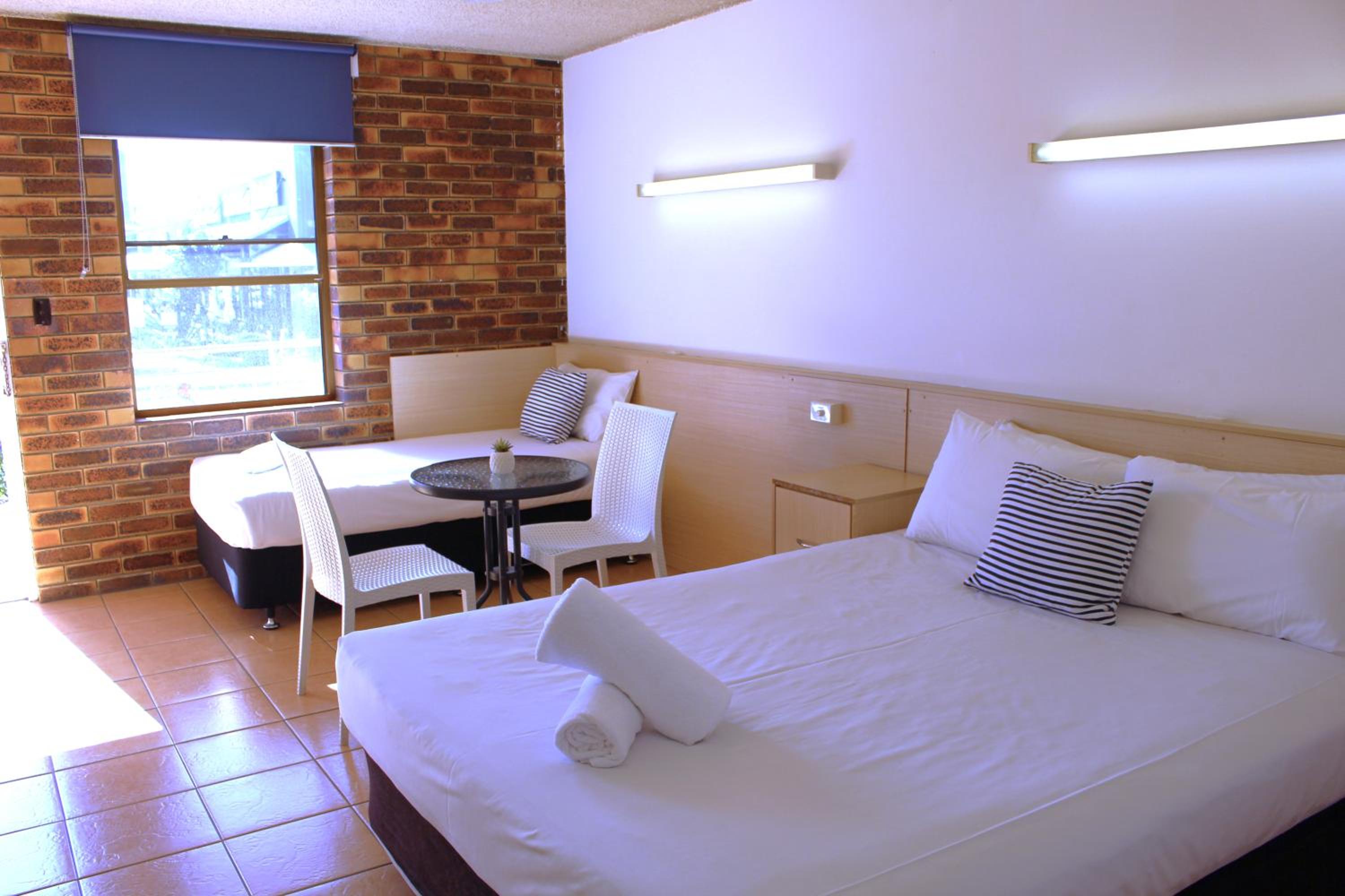 Triple Room - Photo 11