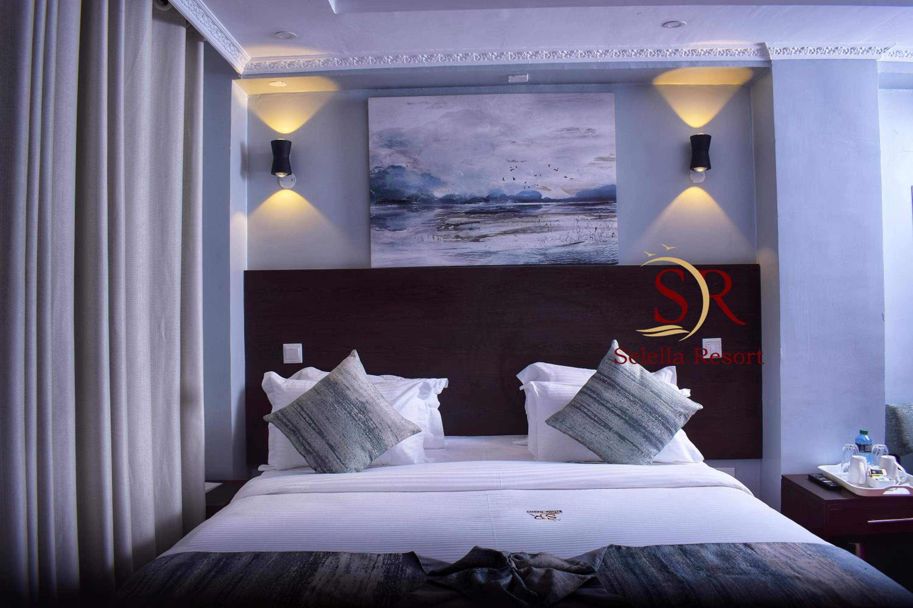 Deluxe Room - Photo 4