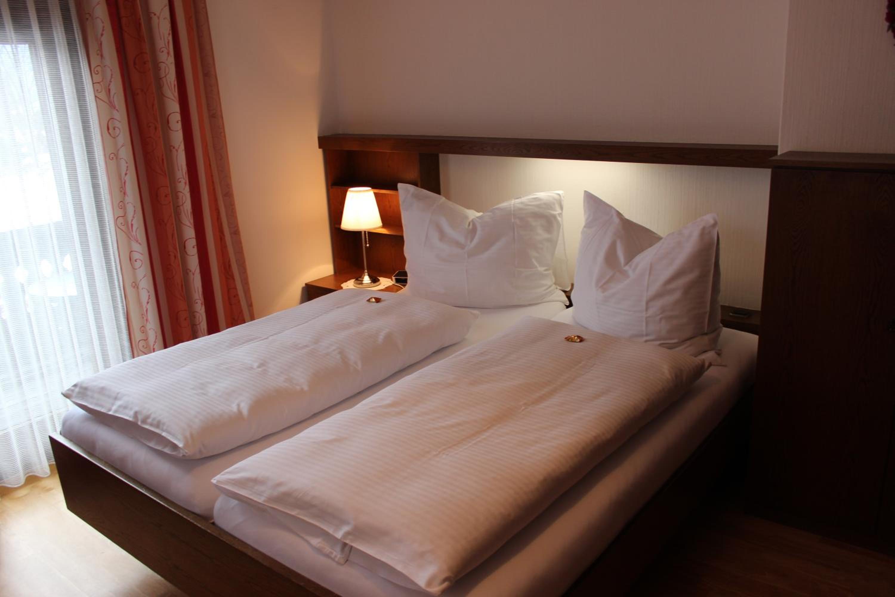 Double Room 1 photo 2