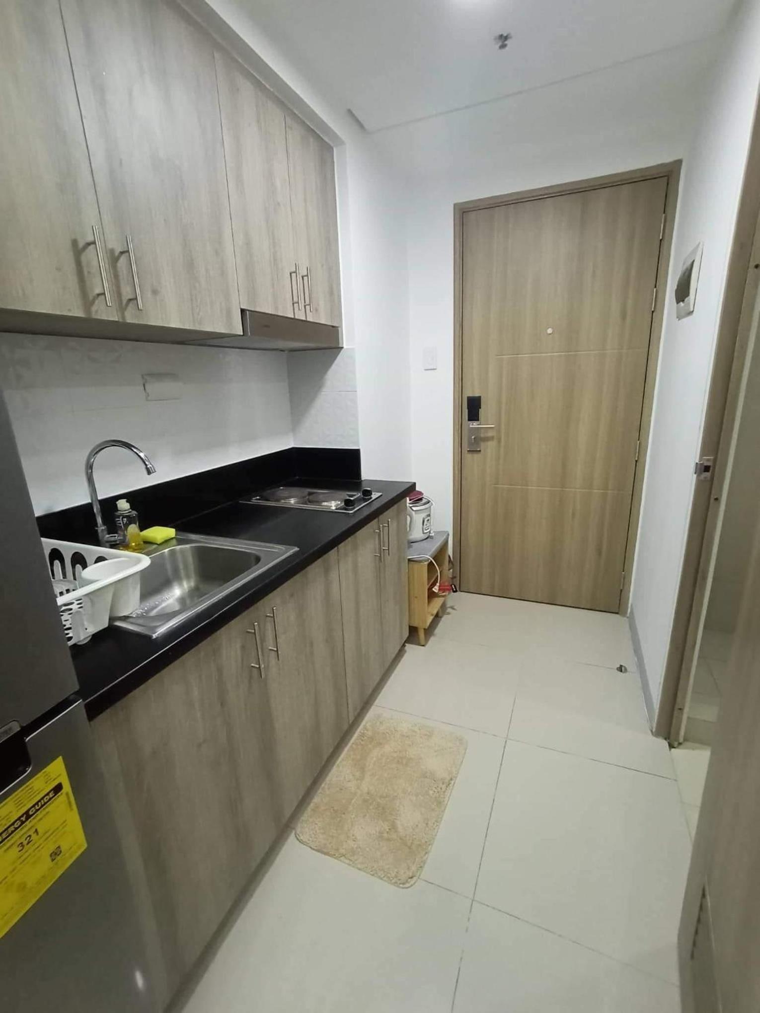 One-Bedroom Apartment - Photo 8