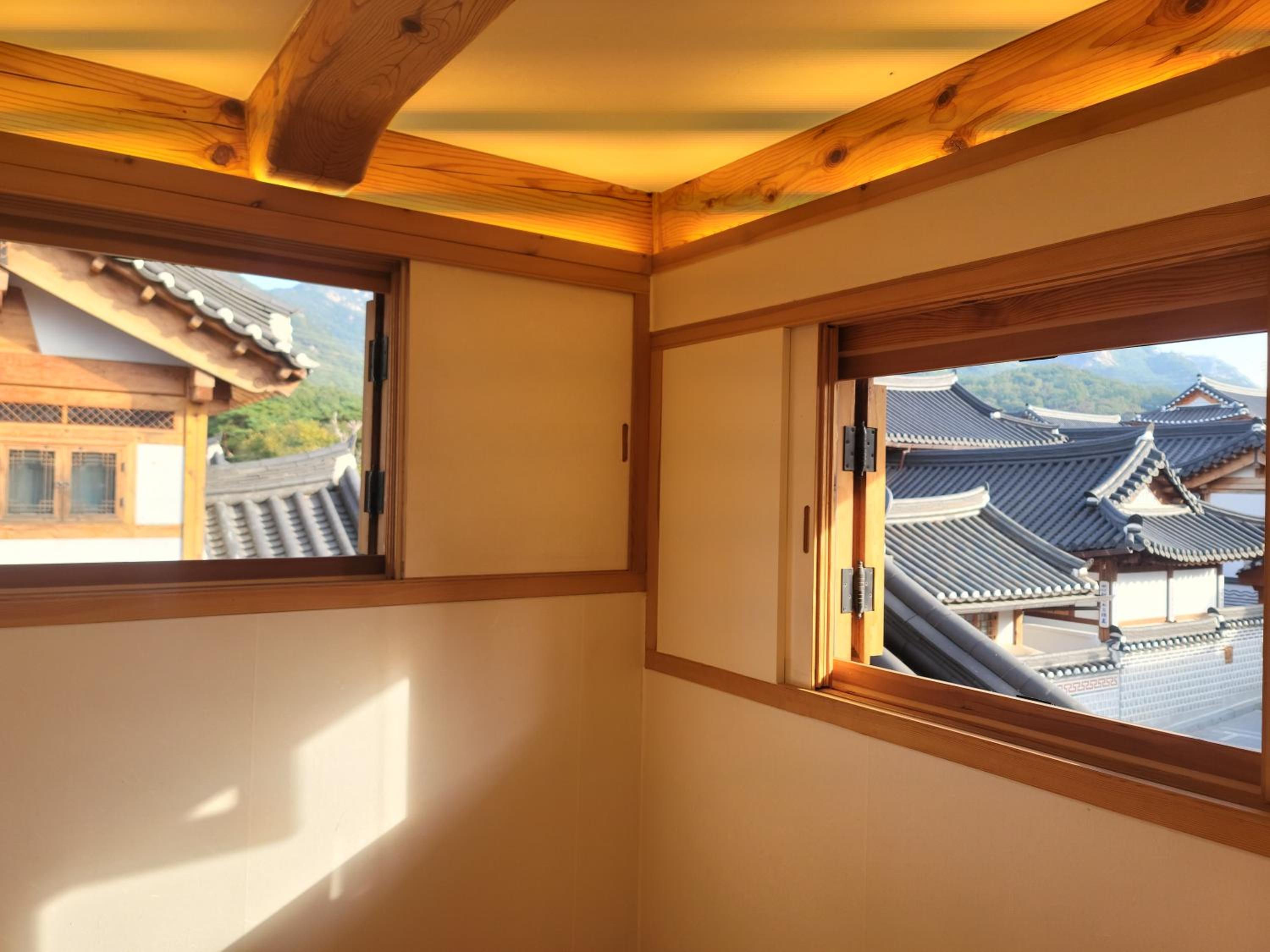 Suite - Photo 5