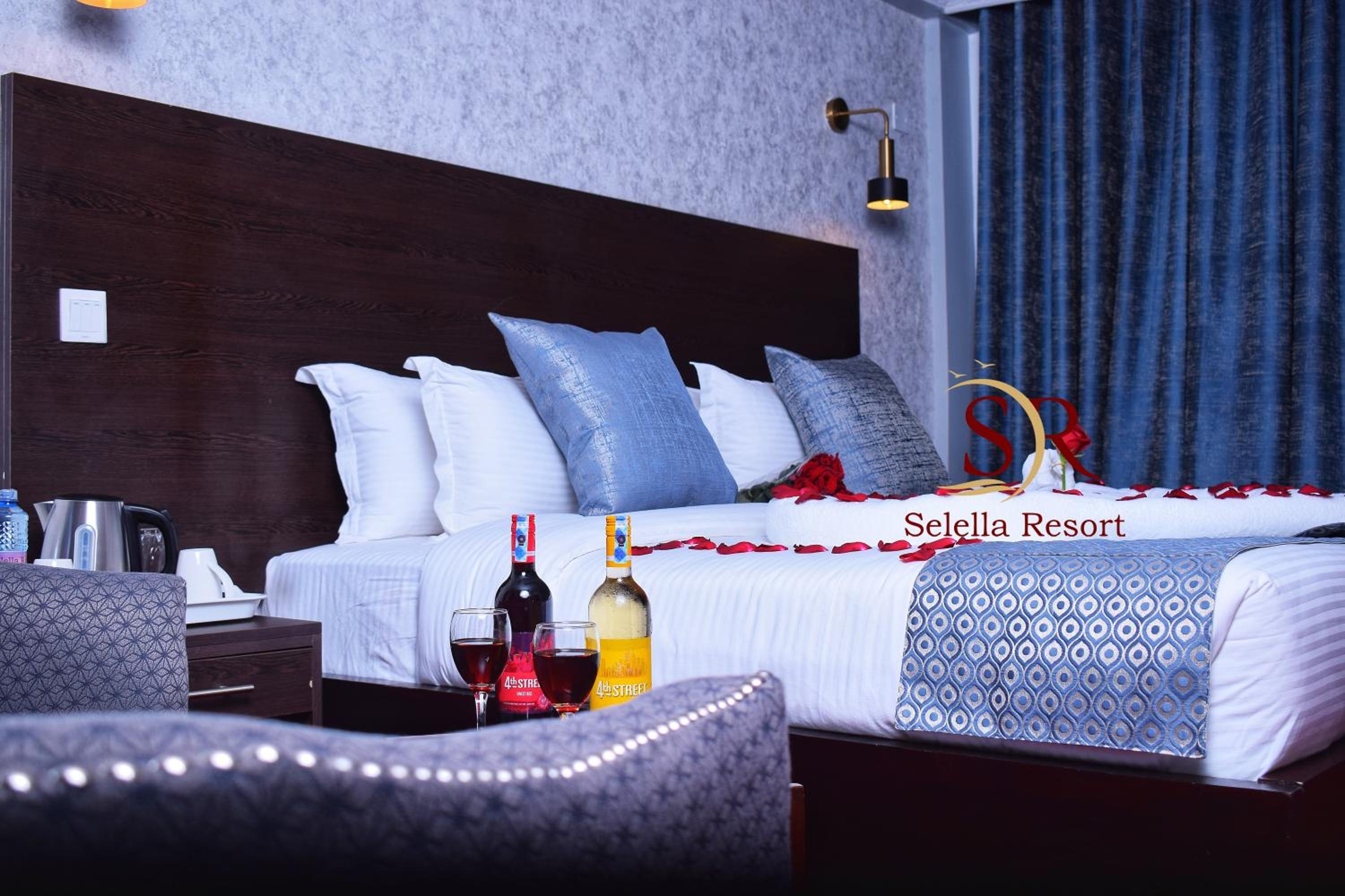 Superior King Room - Photo 6