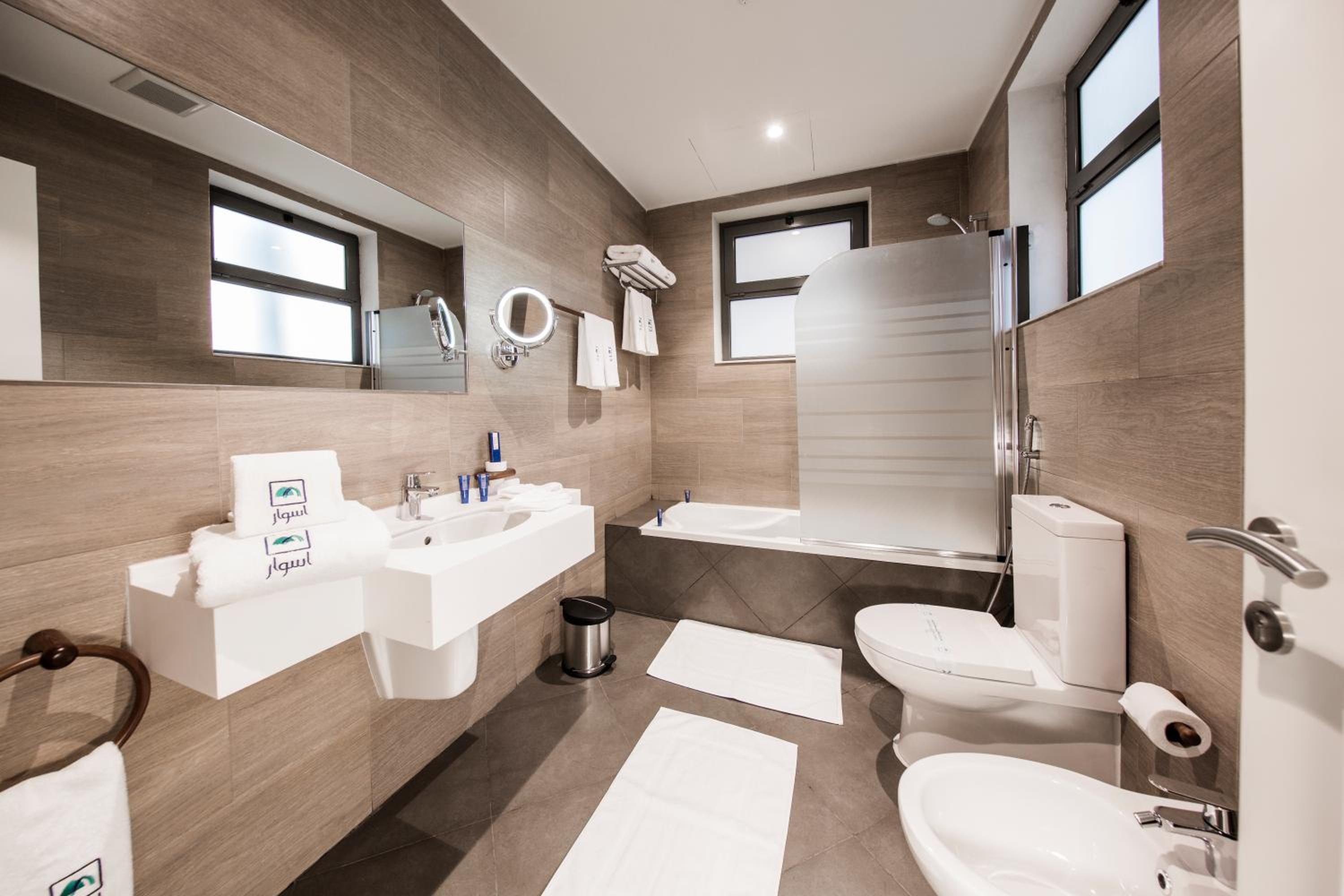 Executive Suite with Balcony photo 3