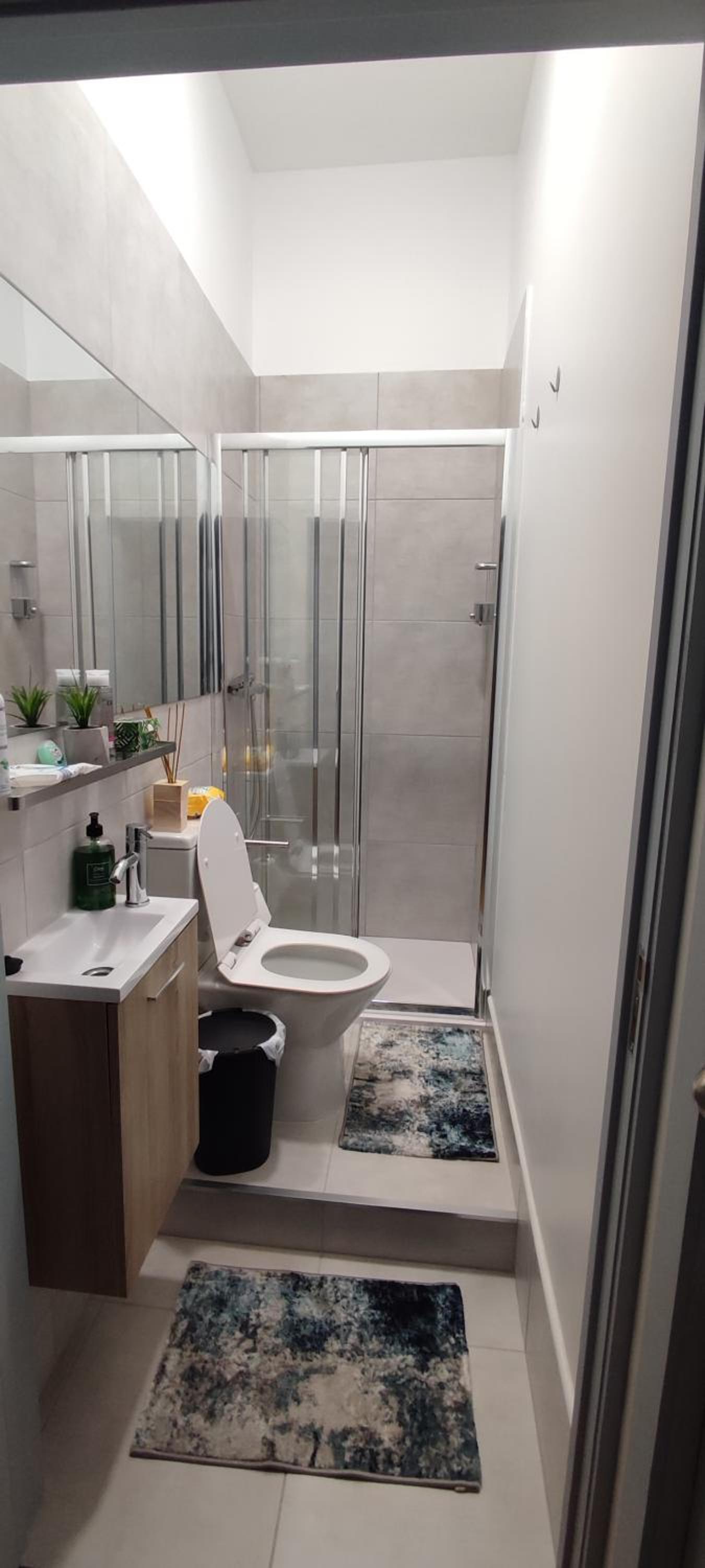 Double Room with Private External Bathroom - Photo 16