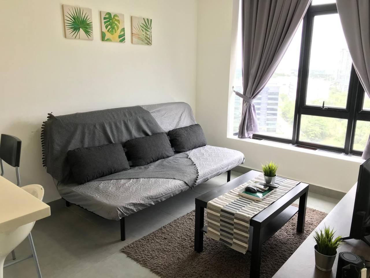 One-Bedroom Apartment photo 3